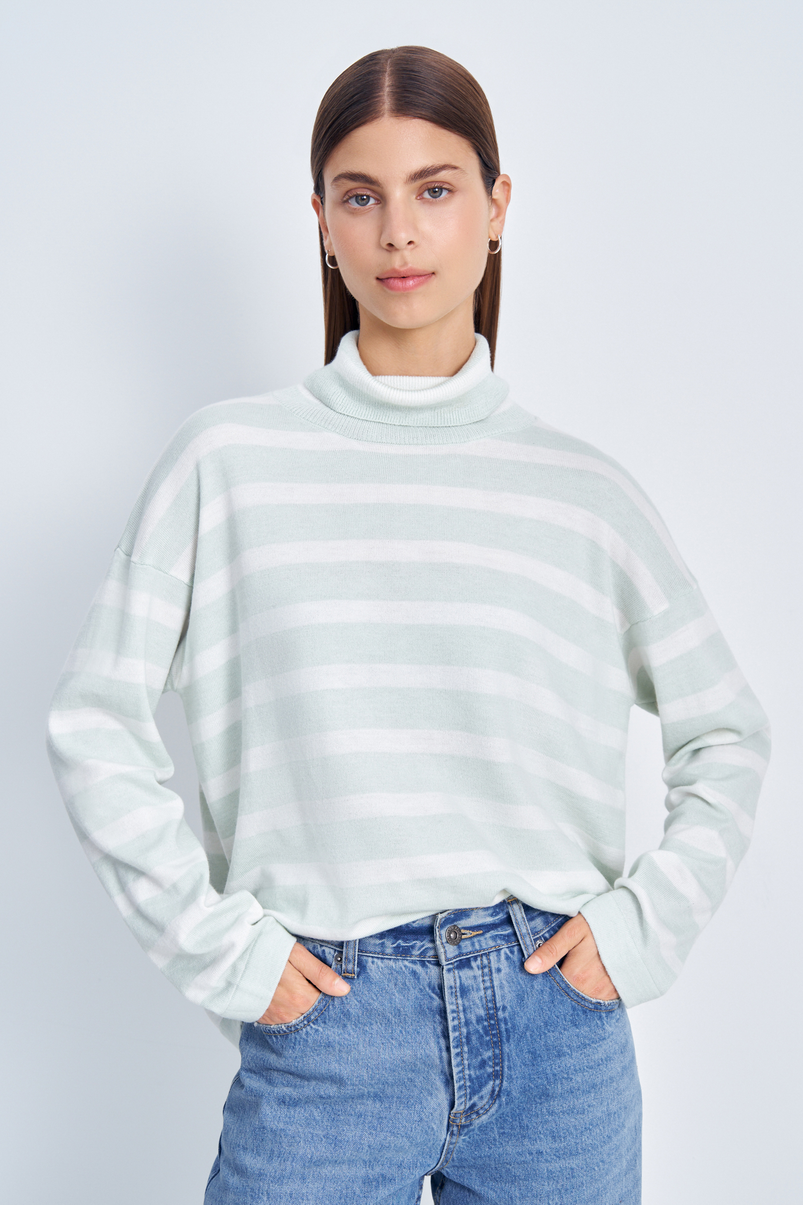 Водолазка свободного кроя в полоску, 526 mc cabbage, Водолазка свободного кроя в полоску
Водолазка свободного кроя в полоску, 526 mc cabbage, Водолазка свободного кроя в полоску