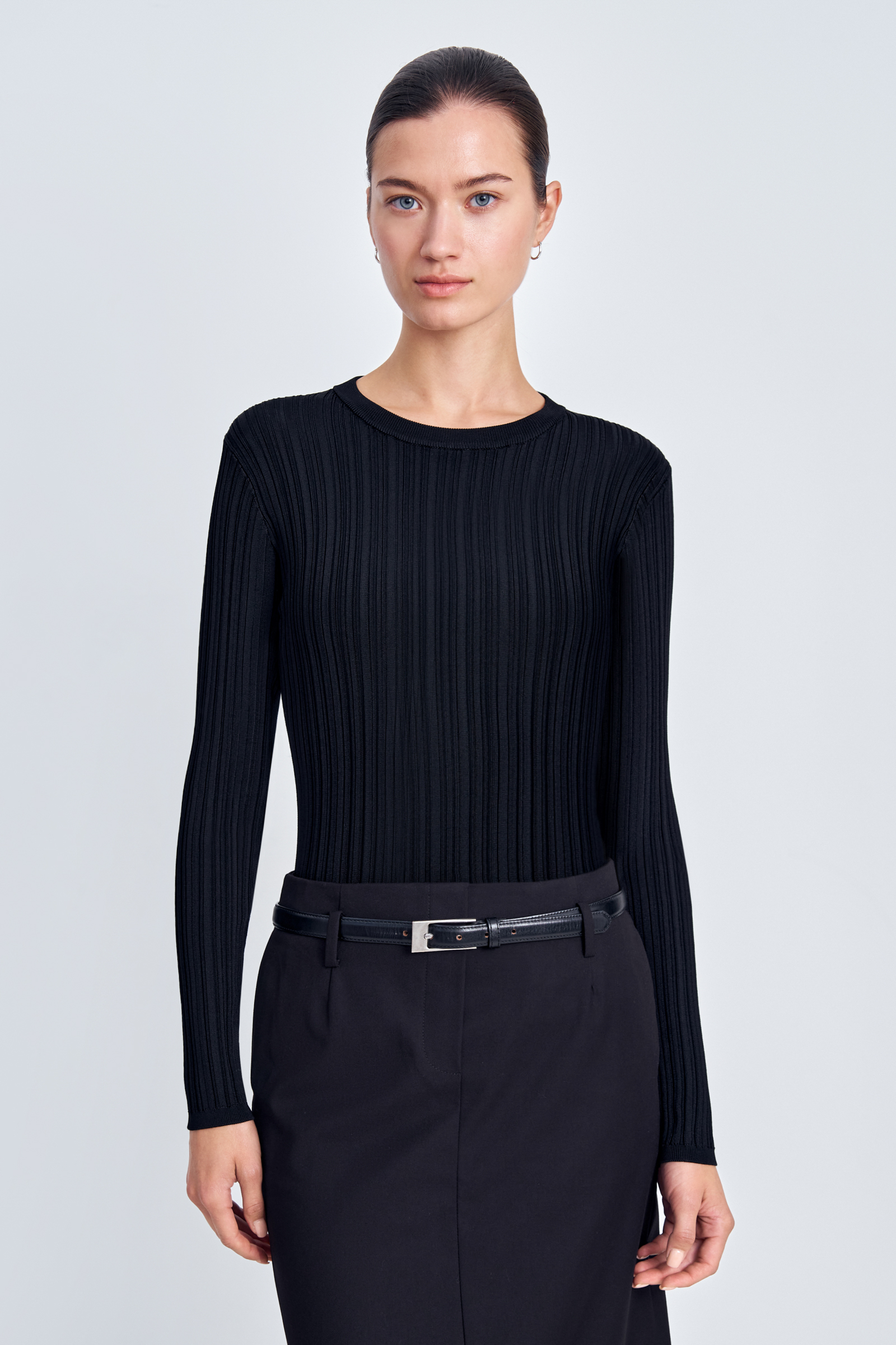 Джемпер приталенного силуэта с округлой горловиной, 200 black, Джемпер приталенного силуэта с округлой горловиной
Джемпер приталенного силуэта с округлой горловиной, 200 black, Джемпер приталенного силуэта с округлой горловиной