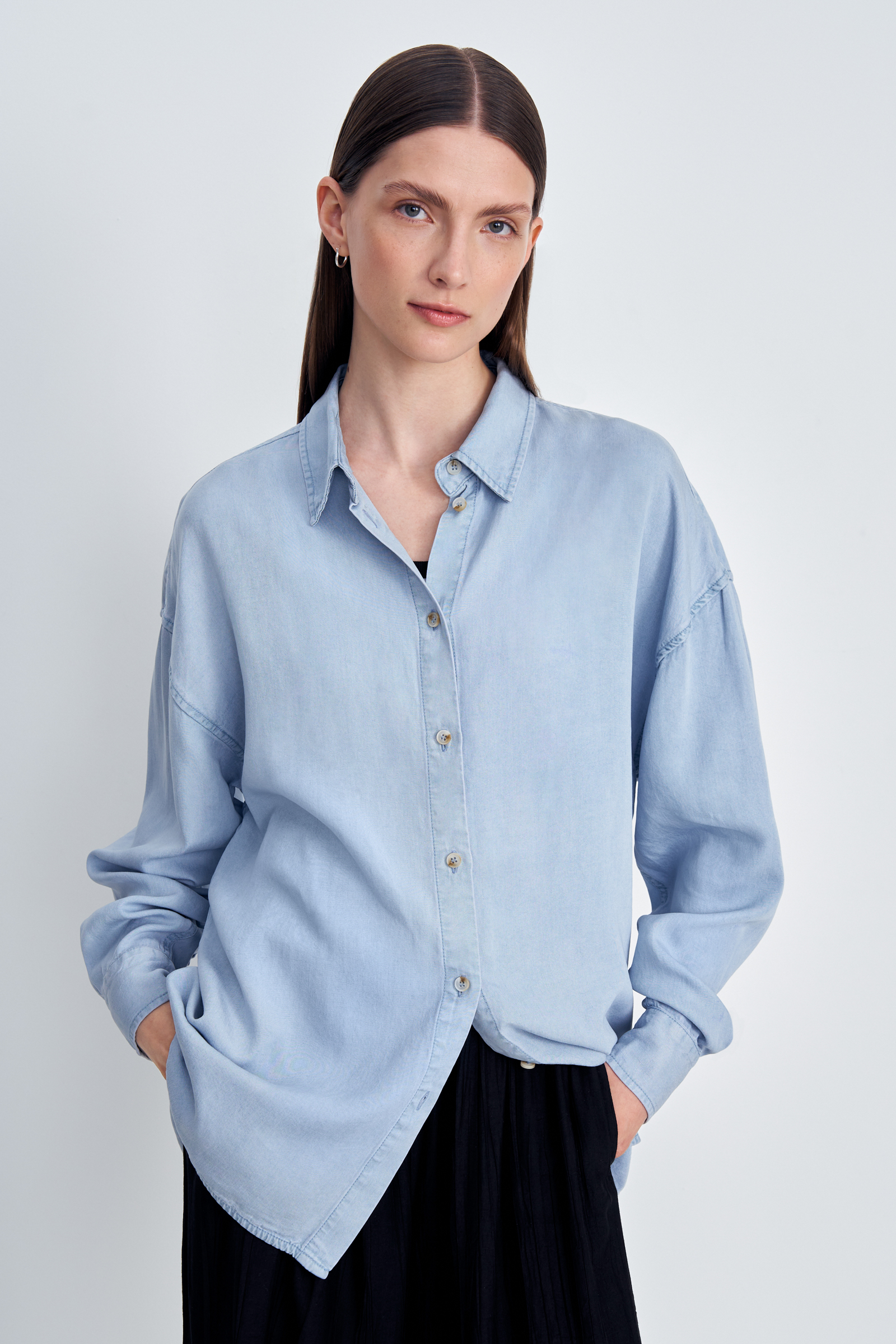 Джинсовая рубашка свободного силуэта, 126 light denim, Джинсовая рубашка свободного силуэта
Джинсовая рубашка свободного силуэта, 126 light denim, Джинсовая рубашка свободного силуэта