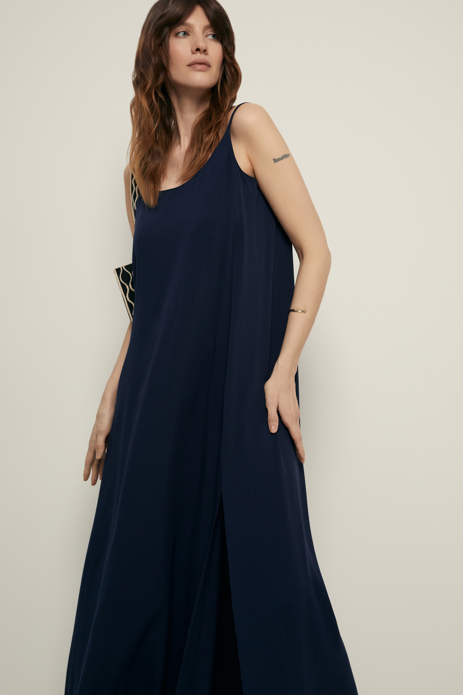 Сарафан макси свободного силуэта с боковым разрезом, 101 cosmic blue, Сарафан макси свободного силуэта с боковым разрезом
Сарафан макси свободного силуэта с боковым разрезом, 101 cosmic blue, Сарафан макси свободного силуэта с боковым разрезом