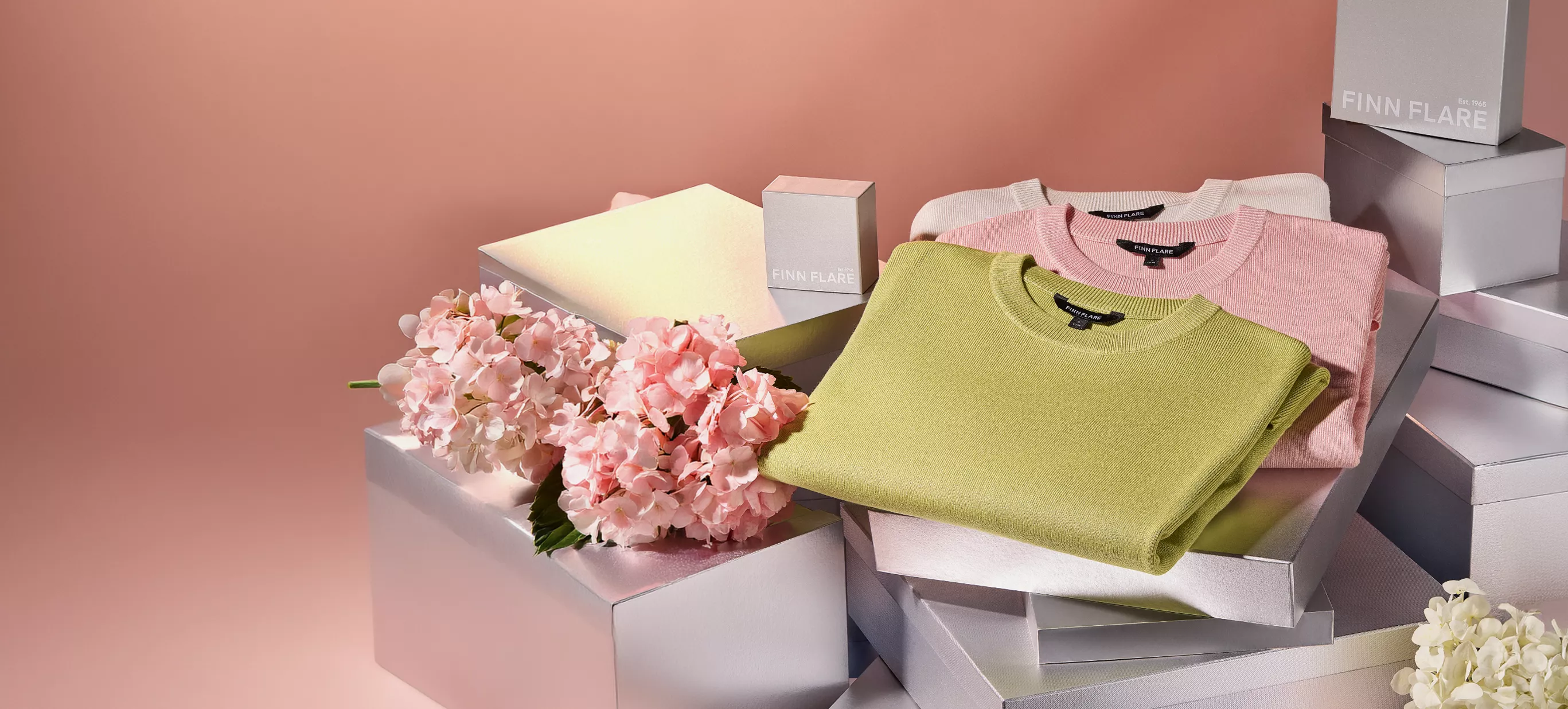 Идеи подарков для нее март