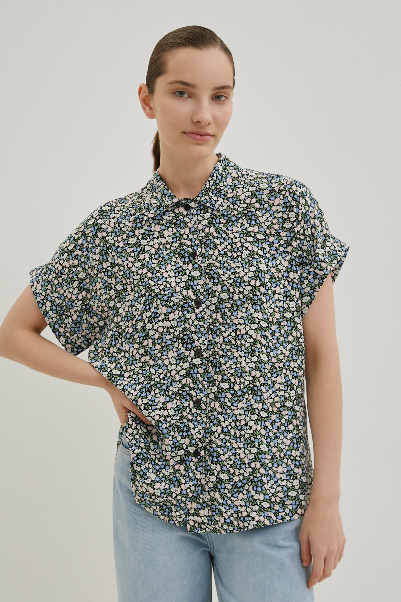 Блузка FINN FLARE с коротким рукавом и цветочным принтом, 200 mc p1 black, арт. BAS-10041