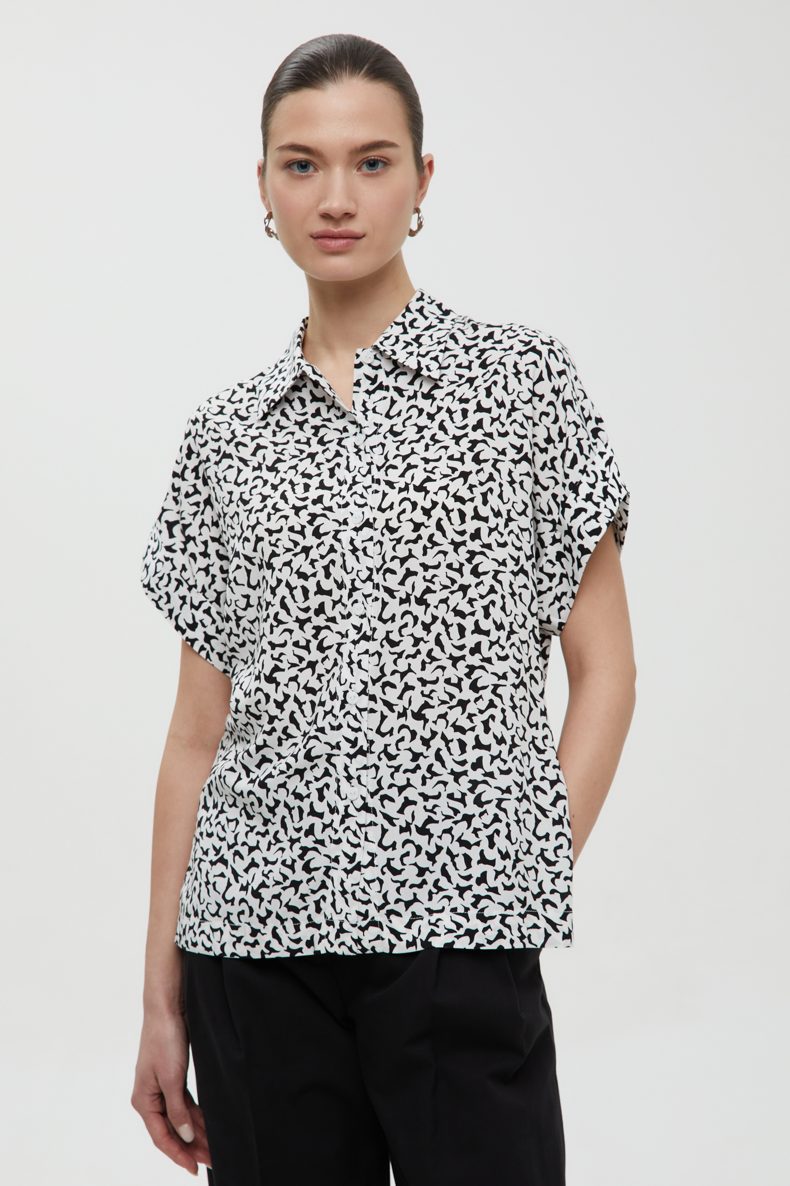 Блузка FINN FLARE с коротким рукавом свободного силуэта, разноцветный, арт. BAS-100183