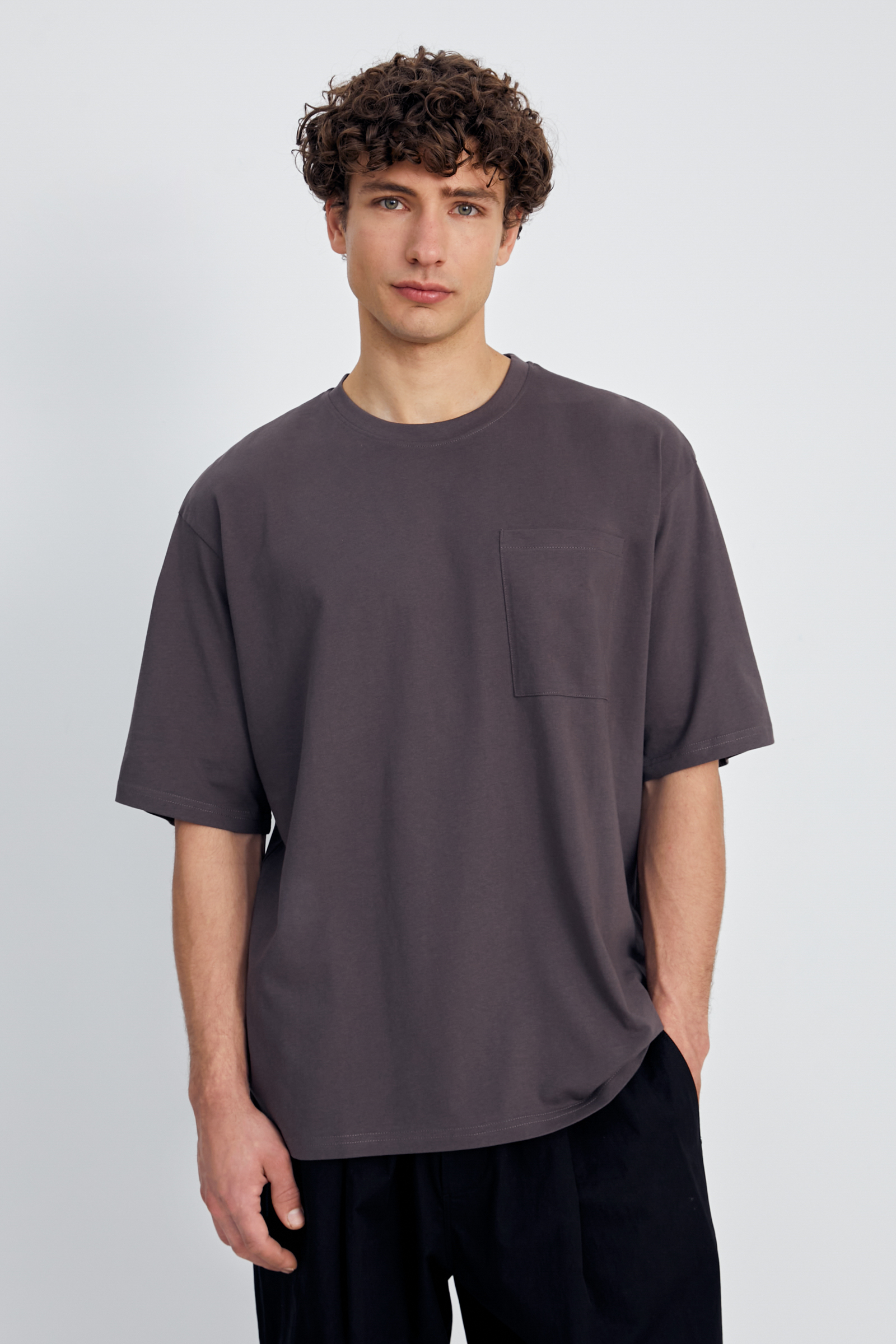 Футболка Finn Flare с нагрудным карманом, серый, арт. BAS-200133