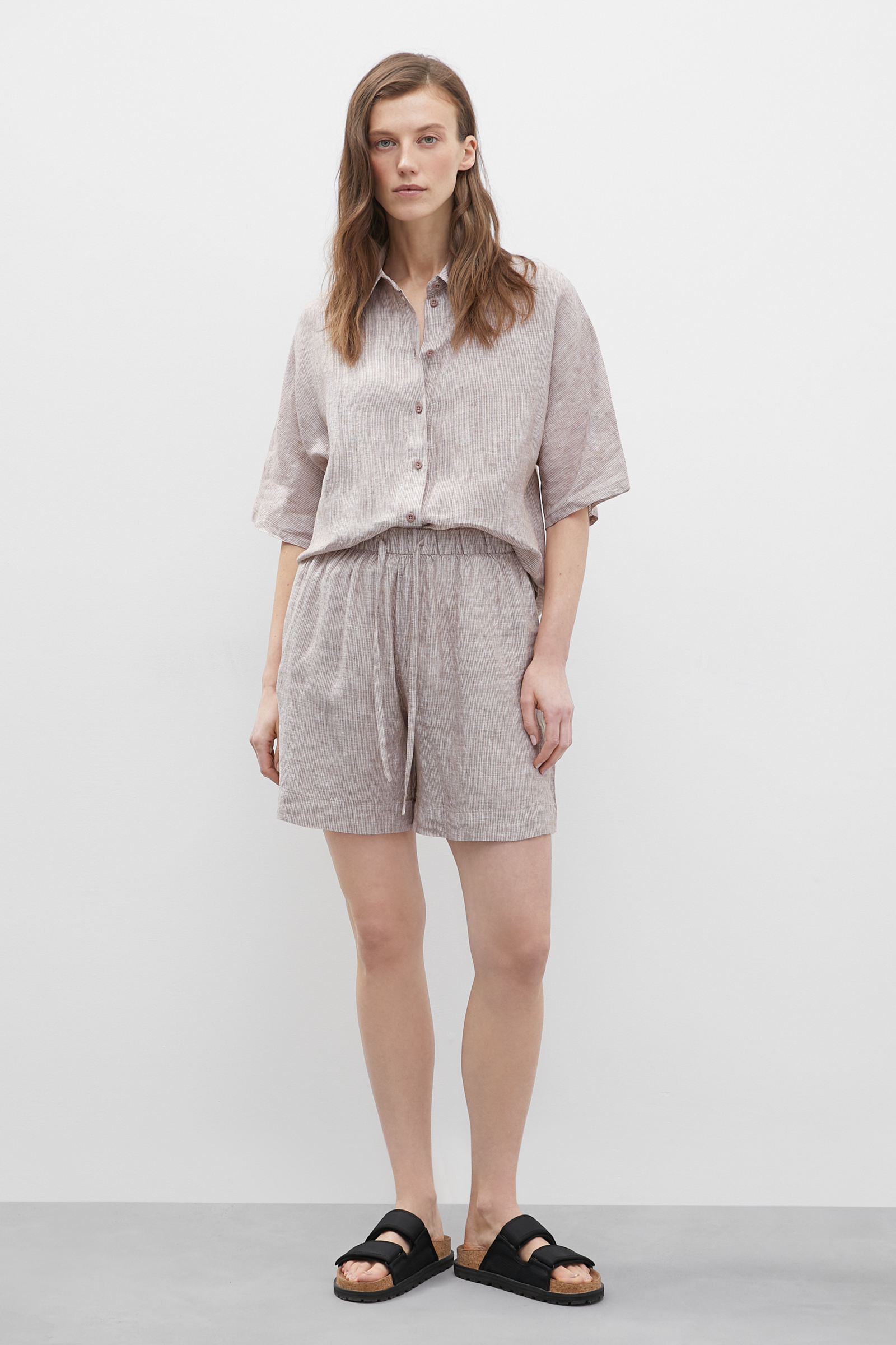 Базовые льняные шорты