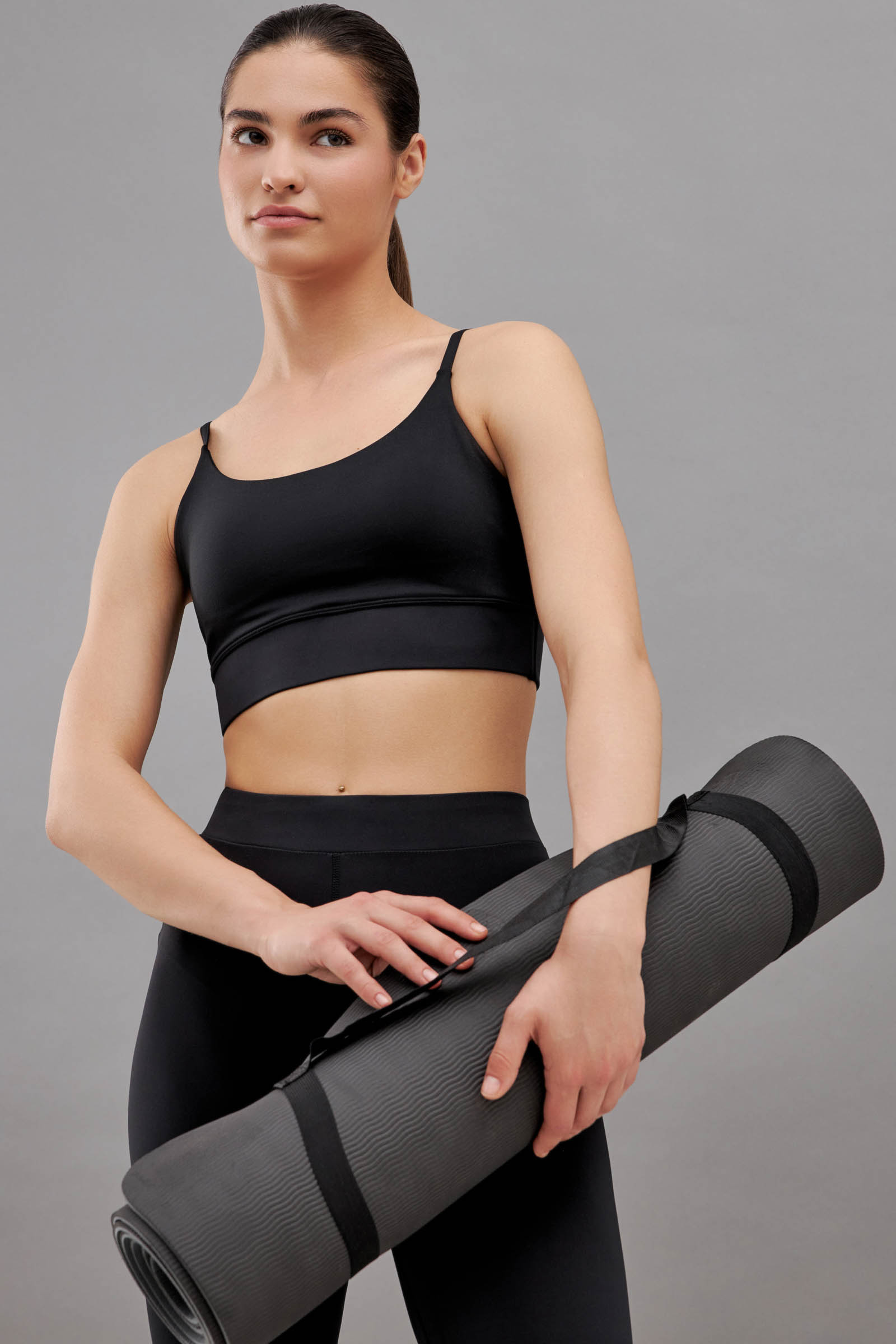 

Спортивный топ на бретелях из капсулы sport, 200 black, Спортивный топ на бретелях из капсулы sport