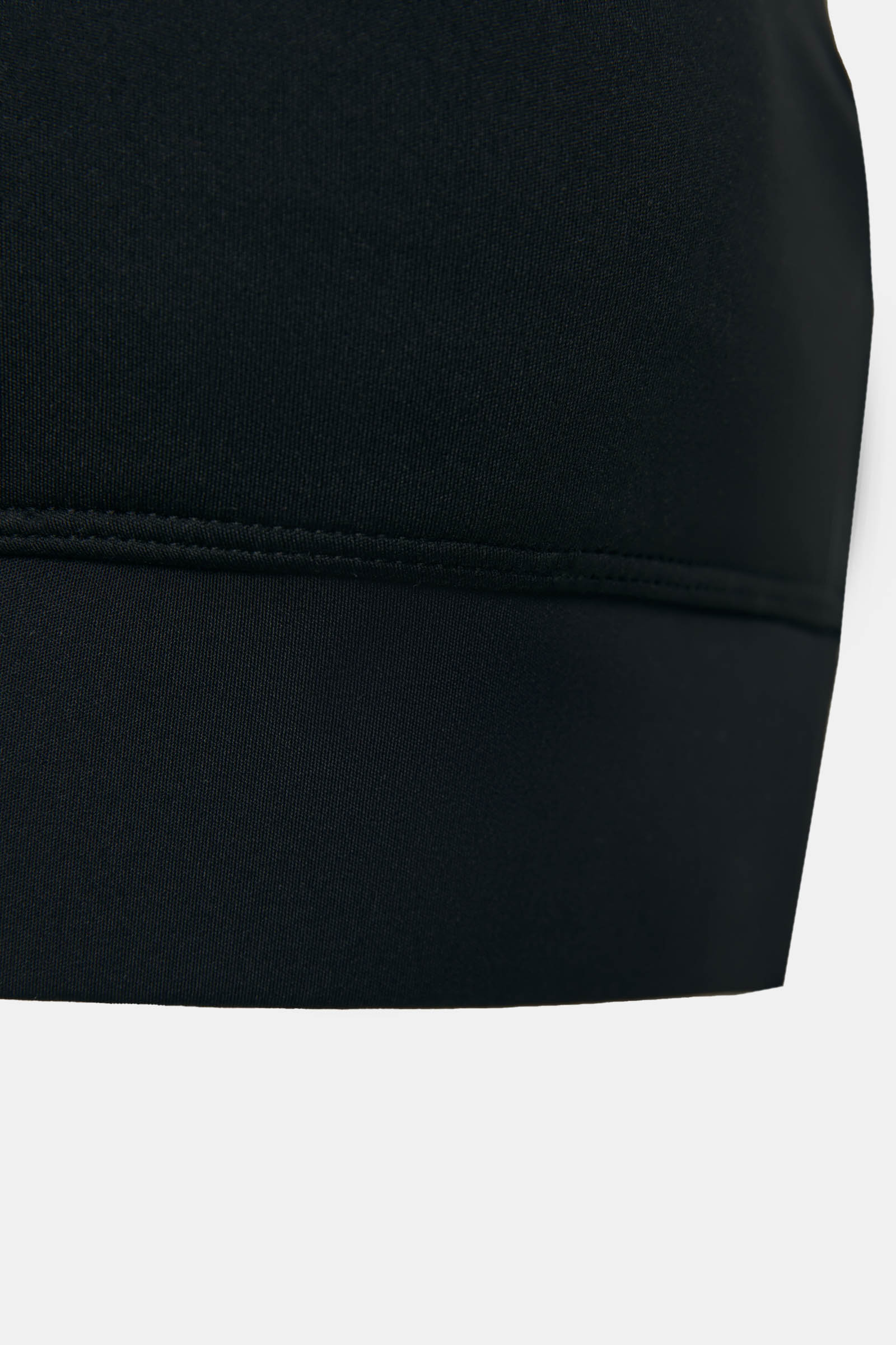 Спортивный топ на бретелях из капсулы sport 1999₽