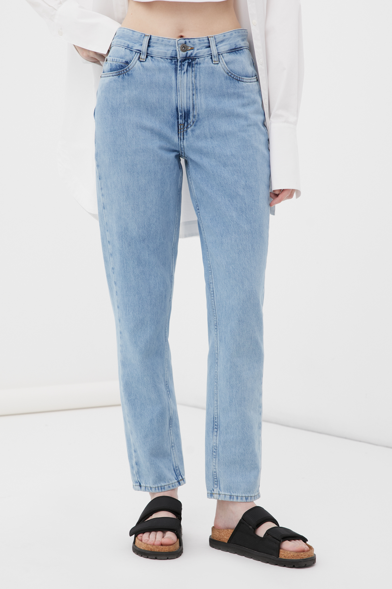 Джинсы tapered fit женские