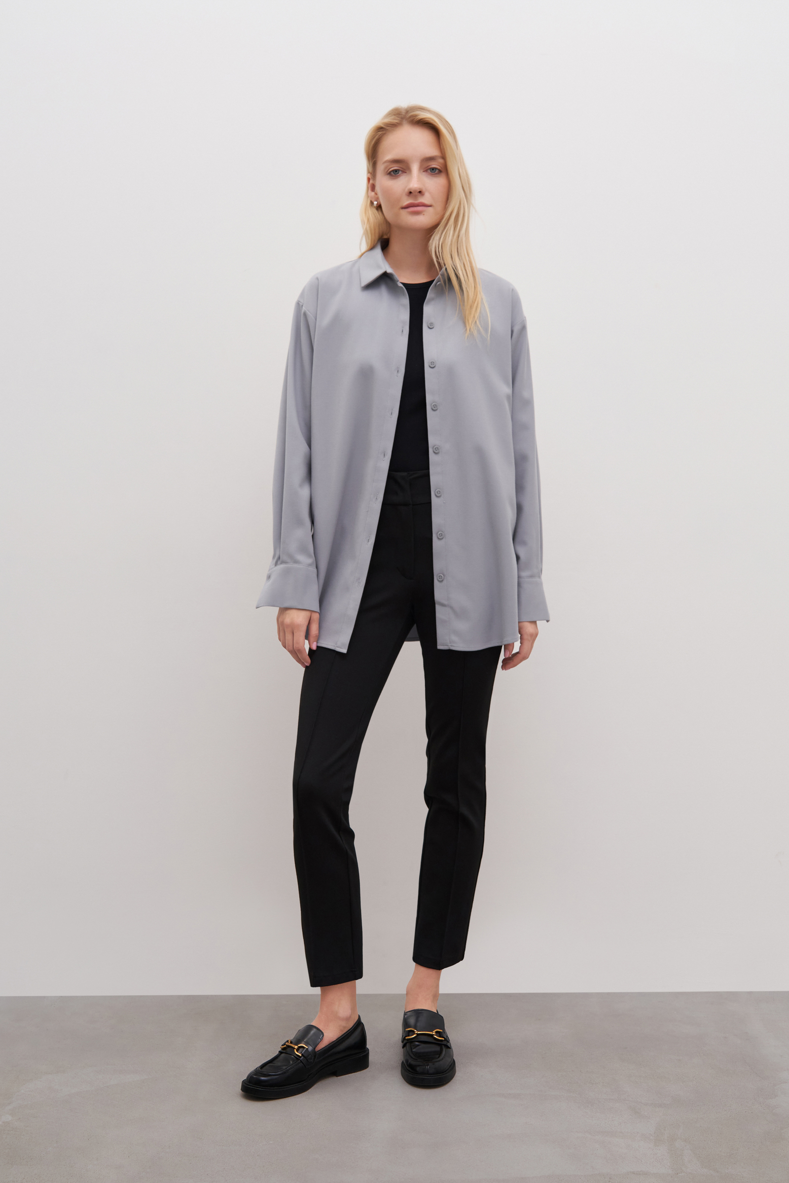 Трикотажные брюки-дудочки