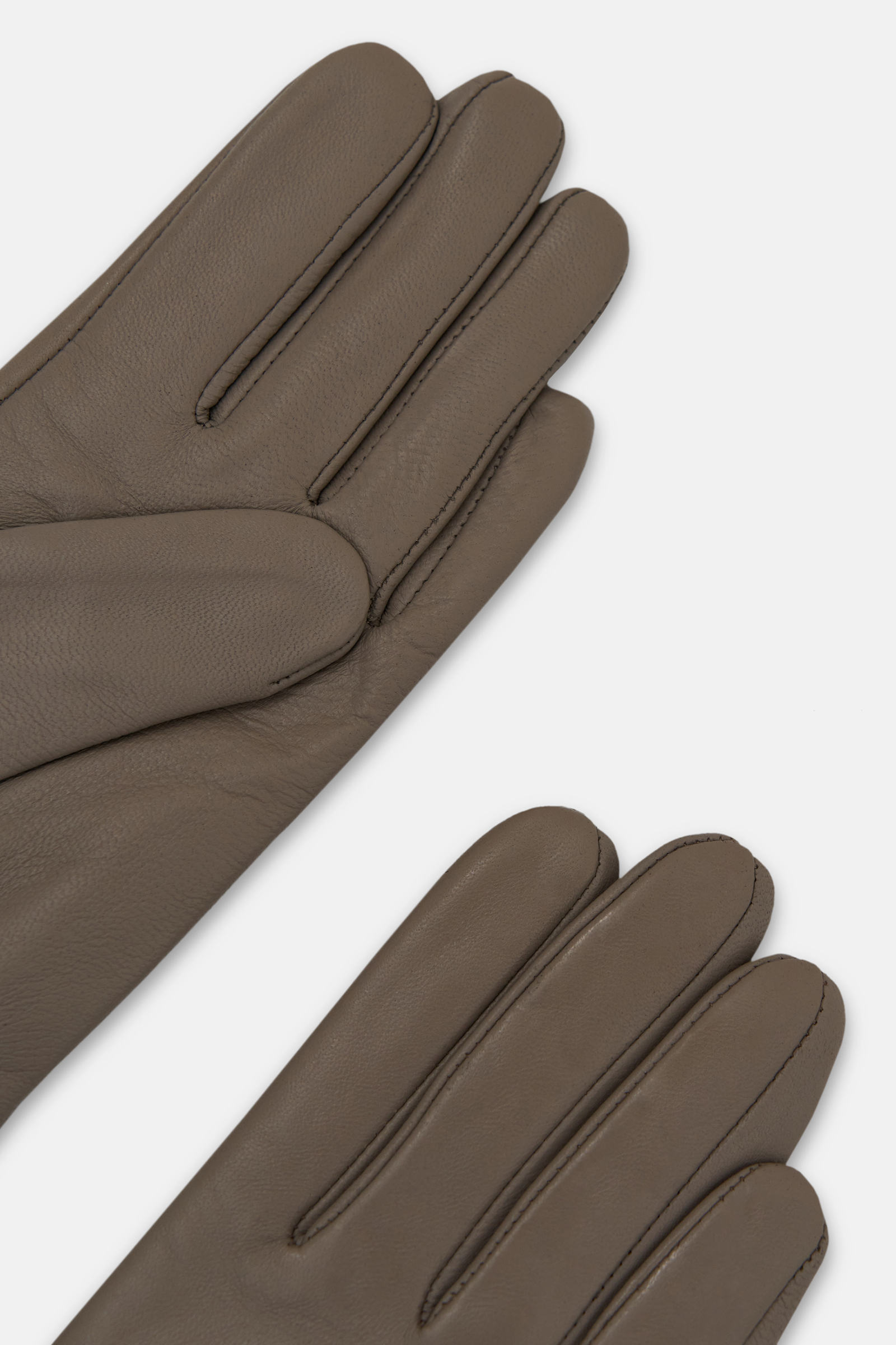 Перчатки женские из кожи