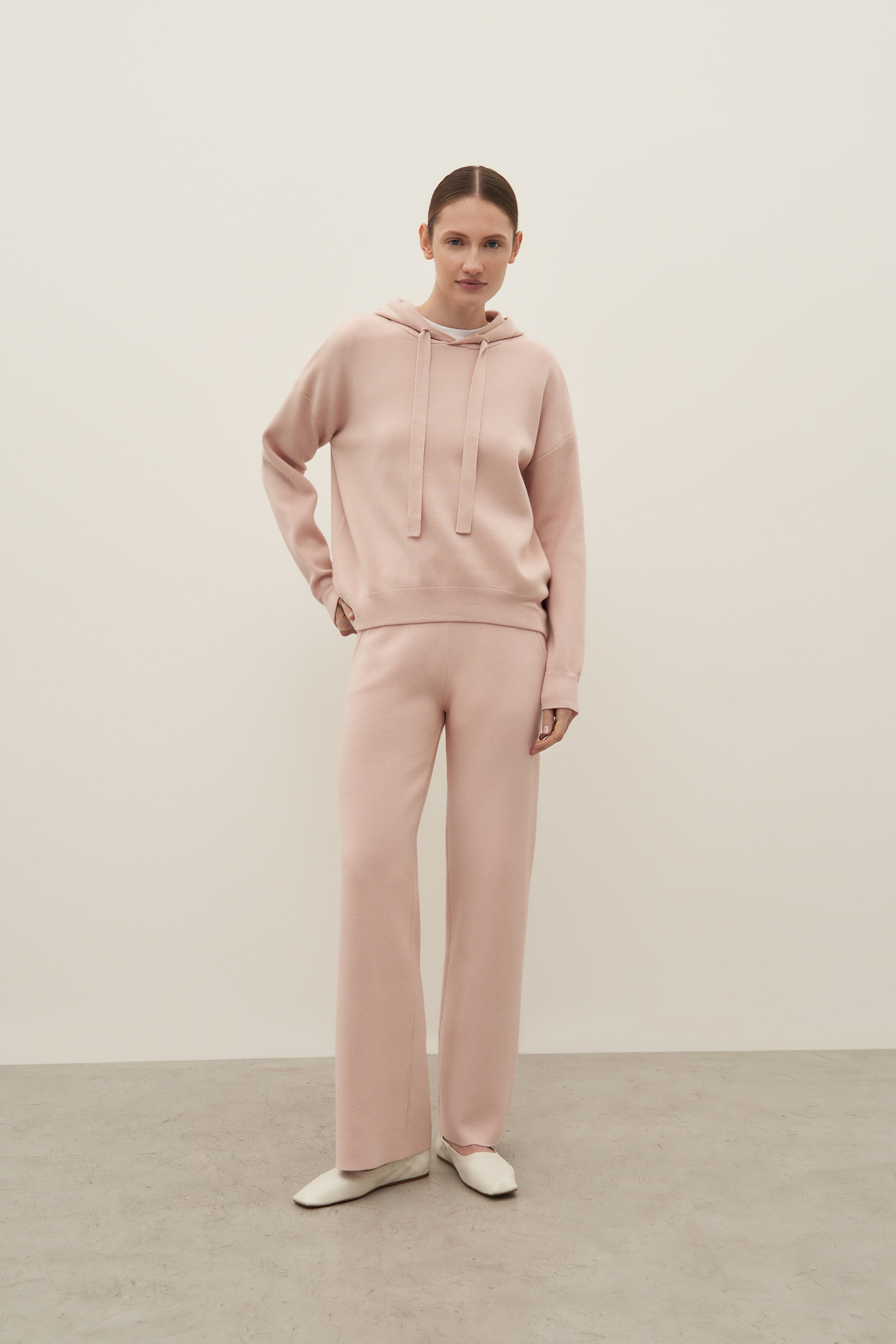 Новая коллекция уже на сайте! Порадуйте себя новыми образами.