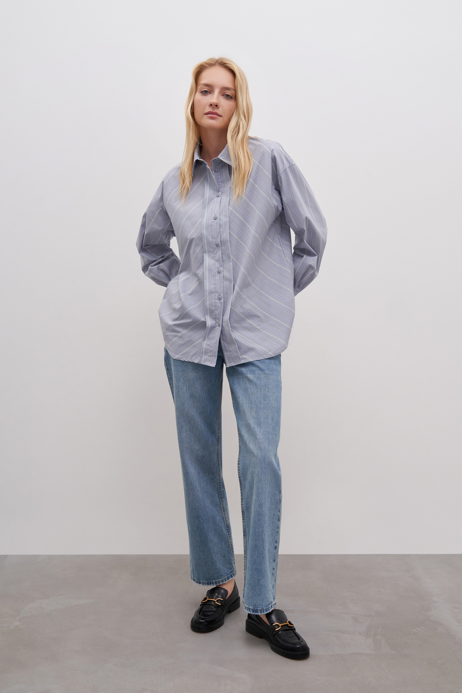 Рубашка из хлопка с отложным воротником