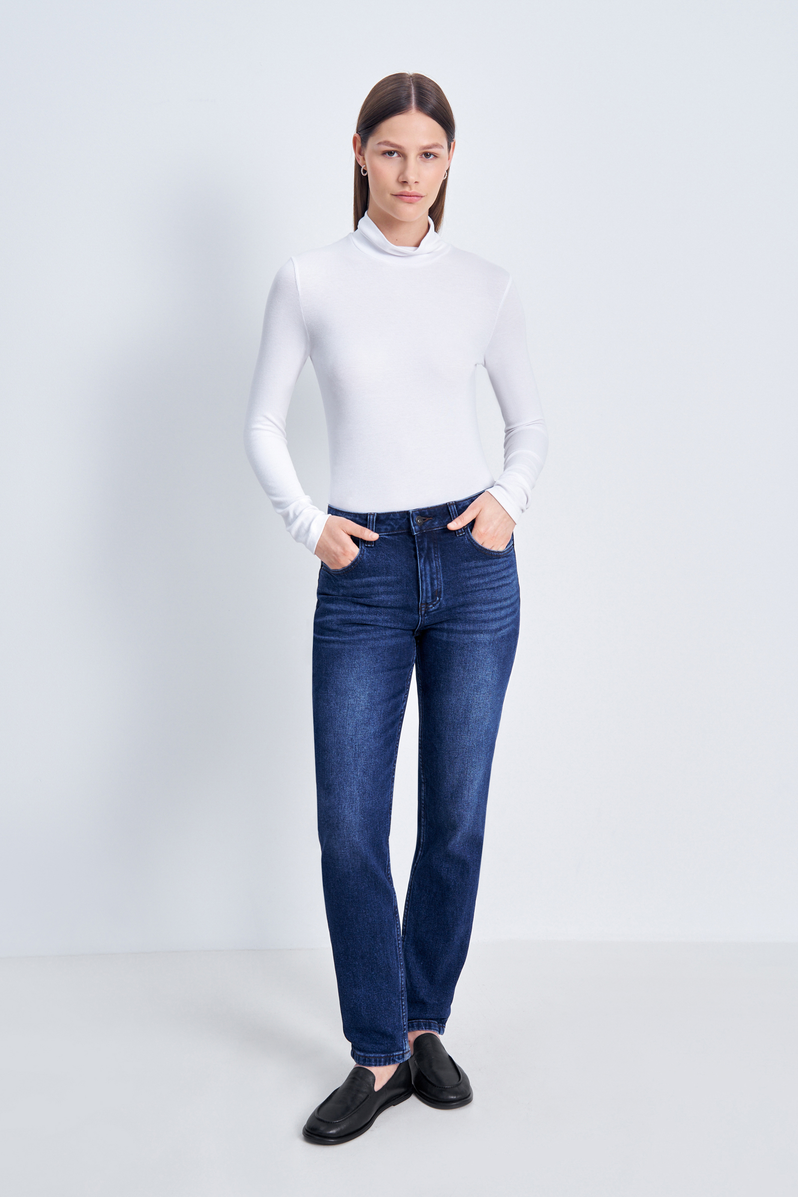 Джинсы slim fit женские