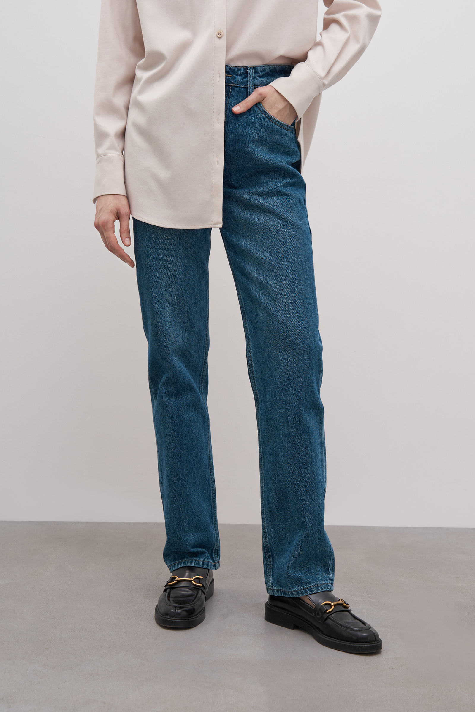 Джинсы tapered fit женские