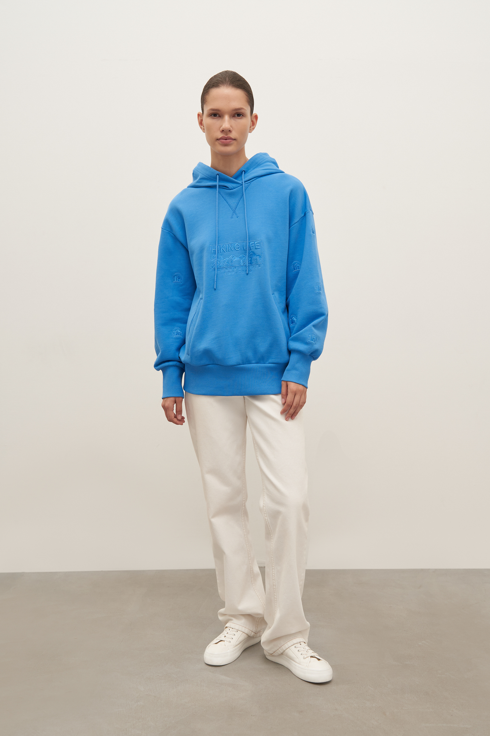 Укороченное худи свободного кроя