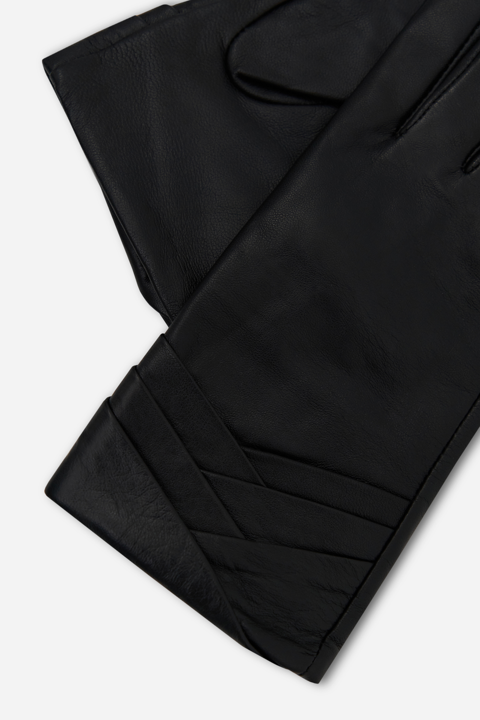 Перчатки из натуральной кожи