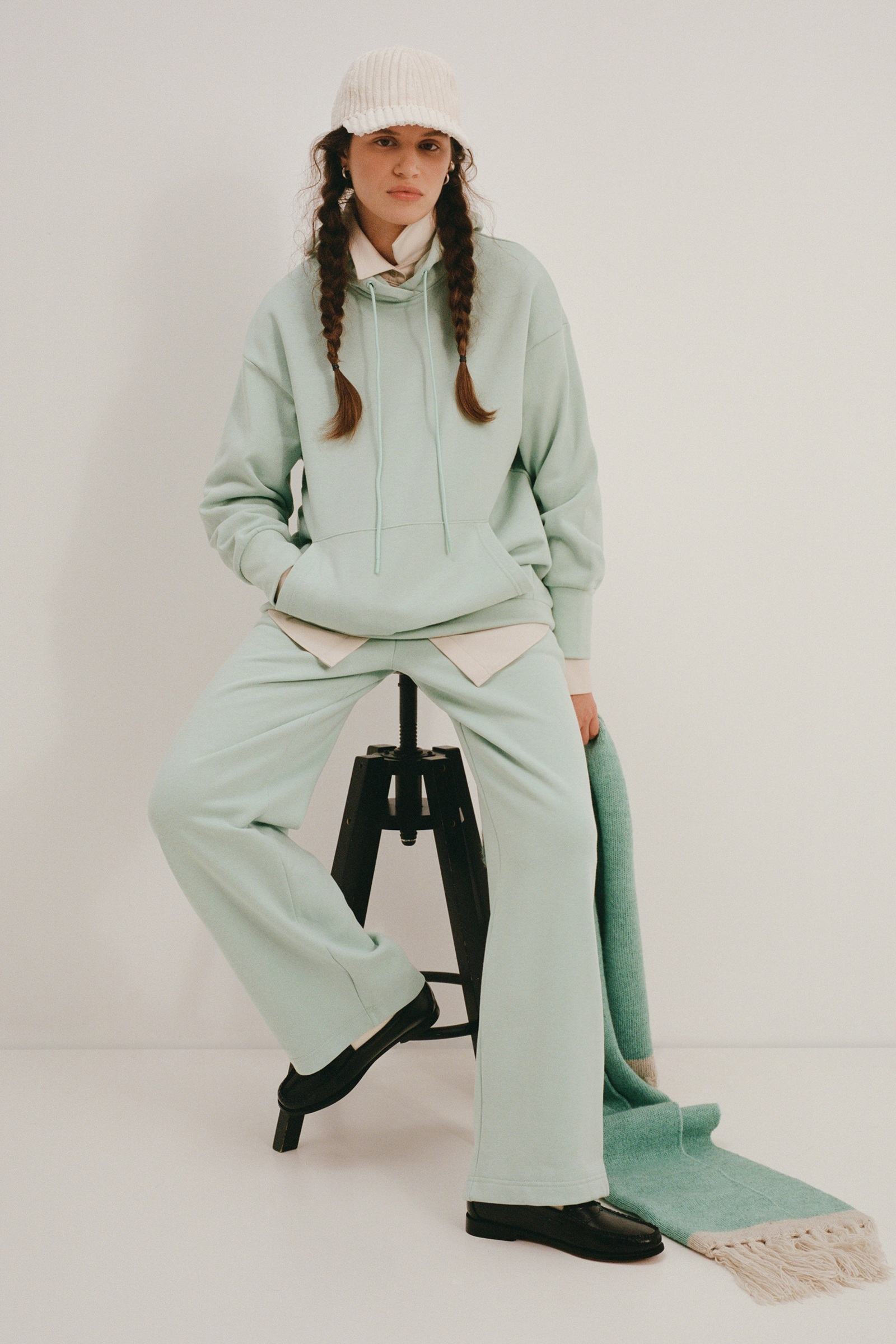 Спортивные брюки широкого кроя на средней посадке 1990₽