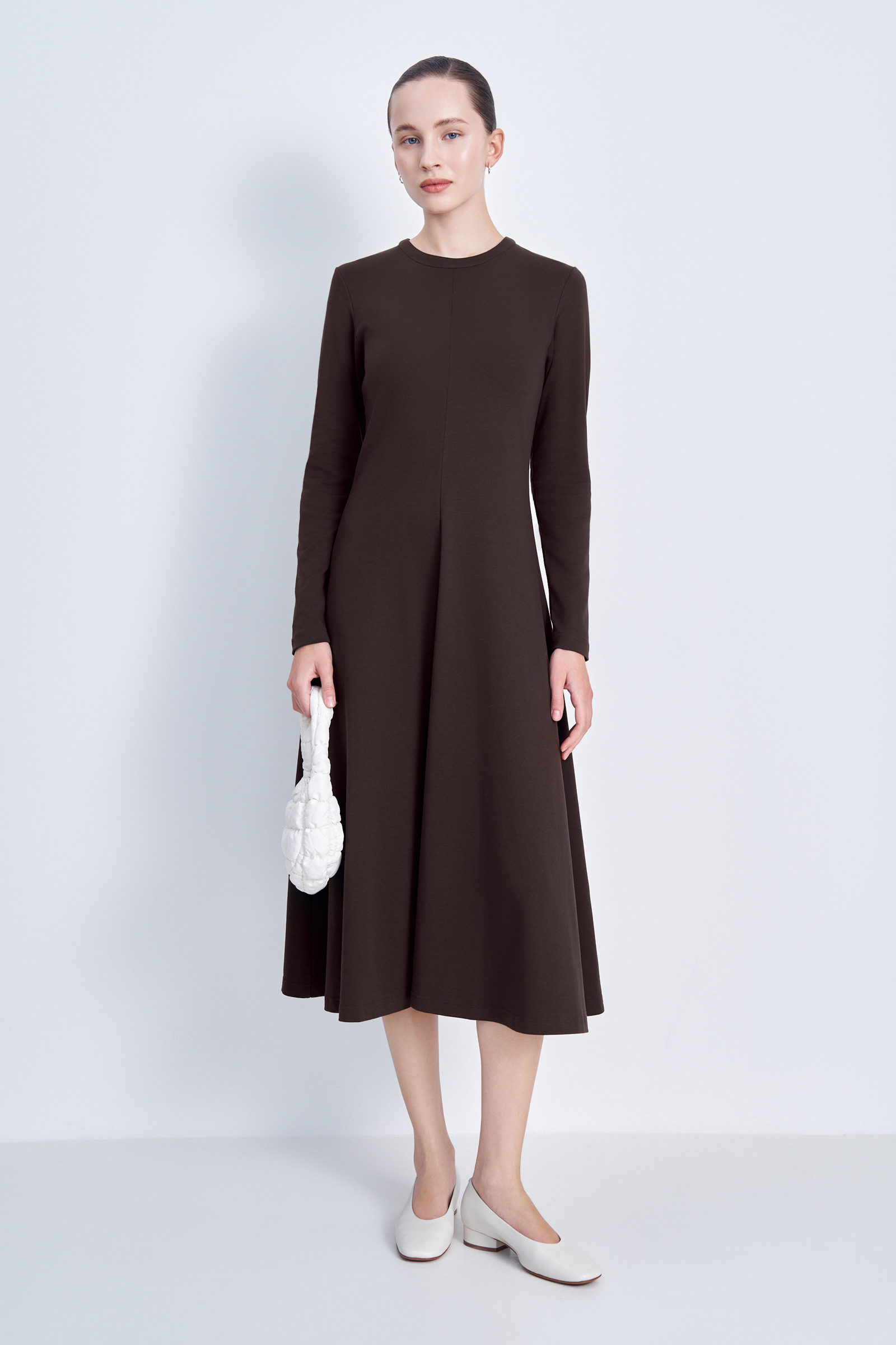 Трикотажное платье с длинным рукавом