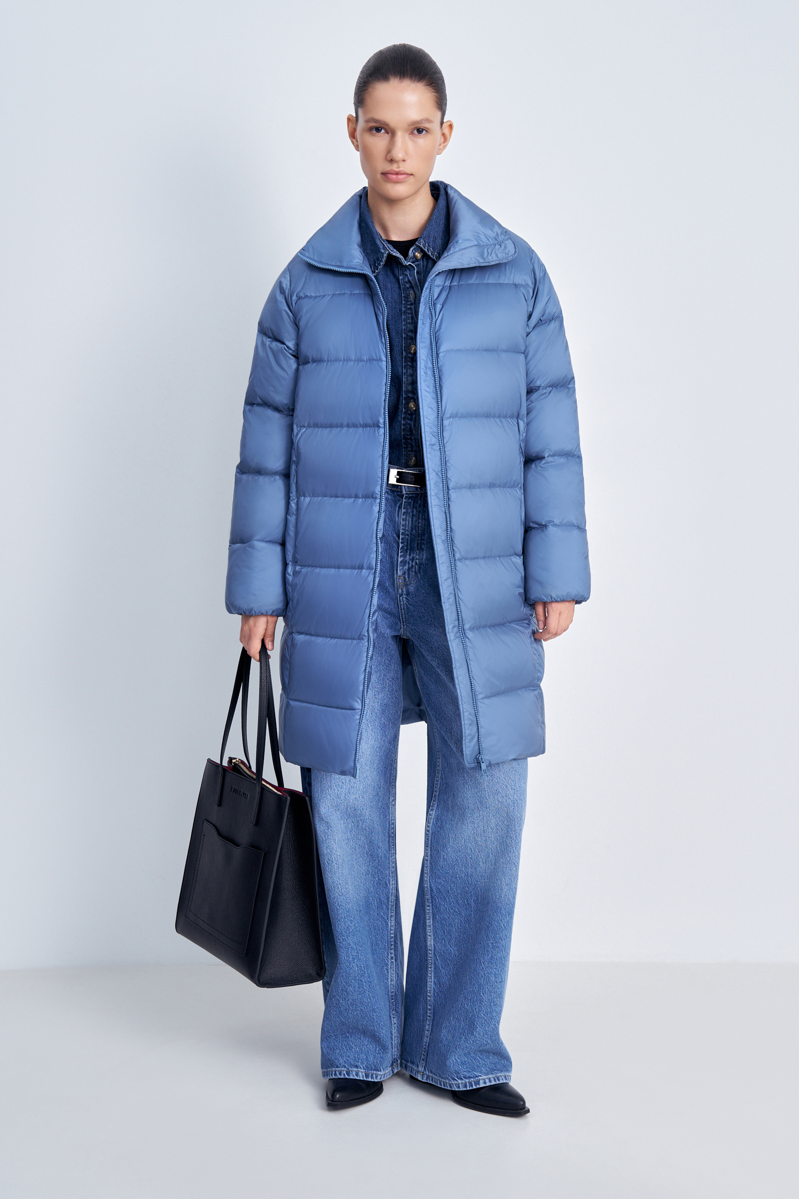 Пуховое пальто с воротником-стойкой