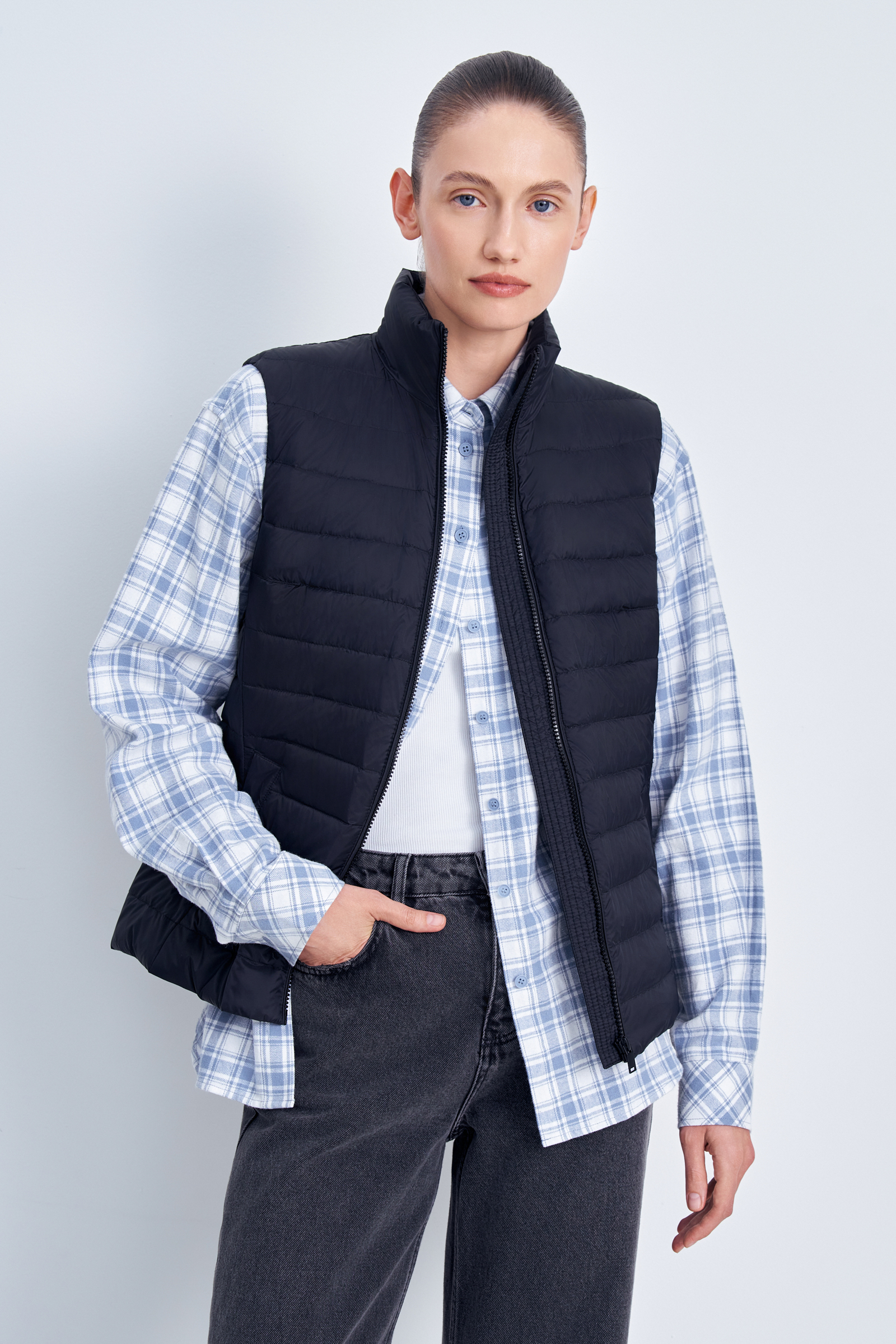 Утепленный жилет из утиного пуха 5999₽