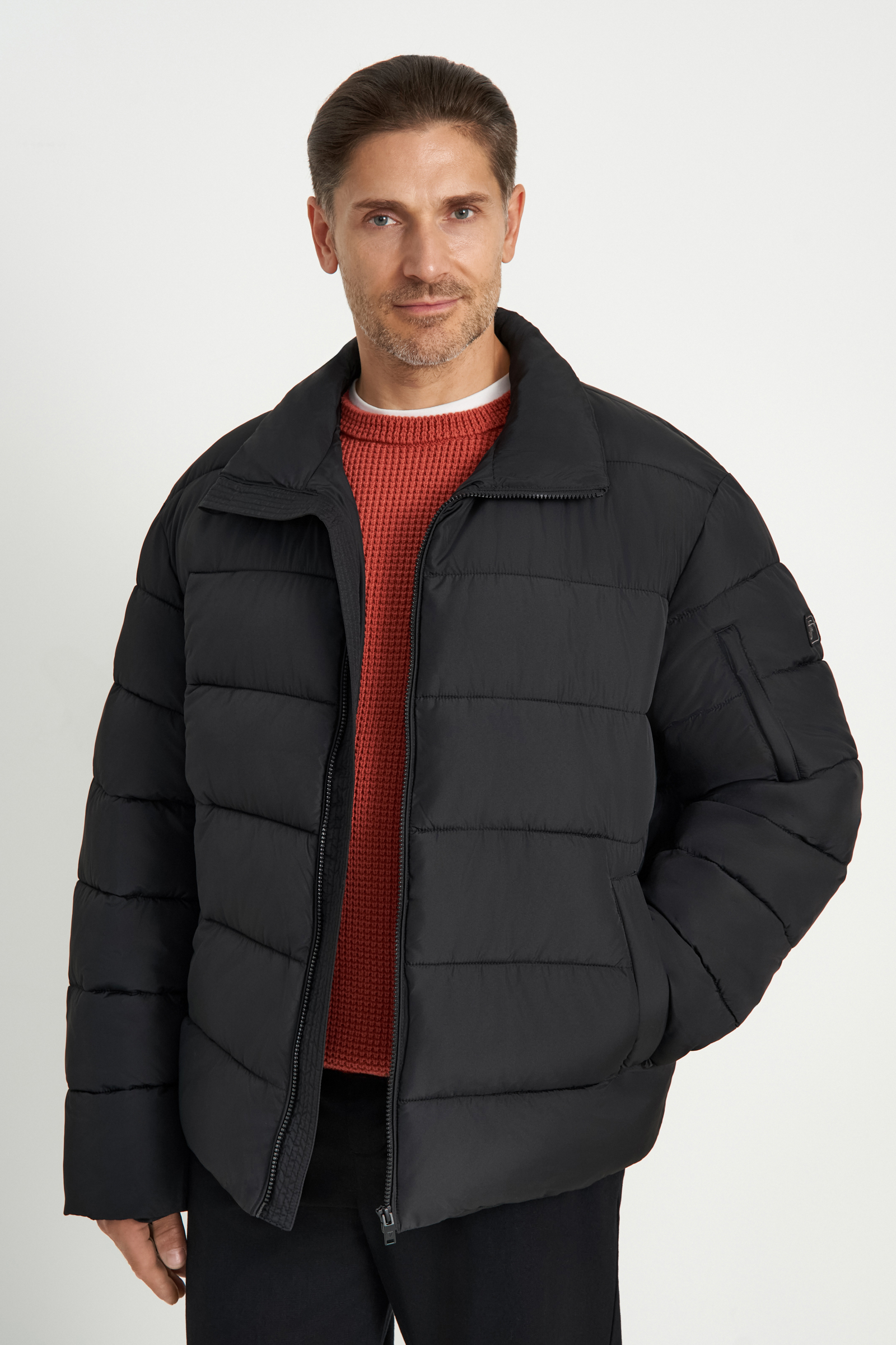 Утепленная стеганая куртка со съемным капюшоном 6293₽