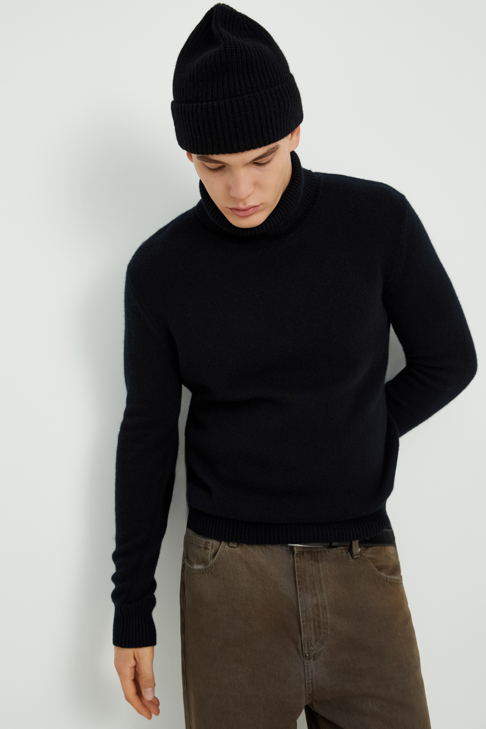 Шапка из шерсти и кашемира