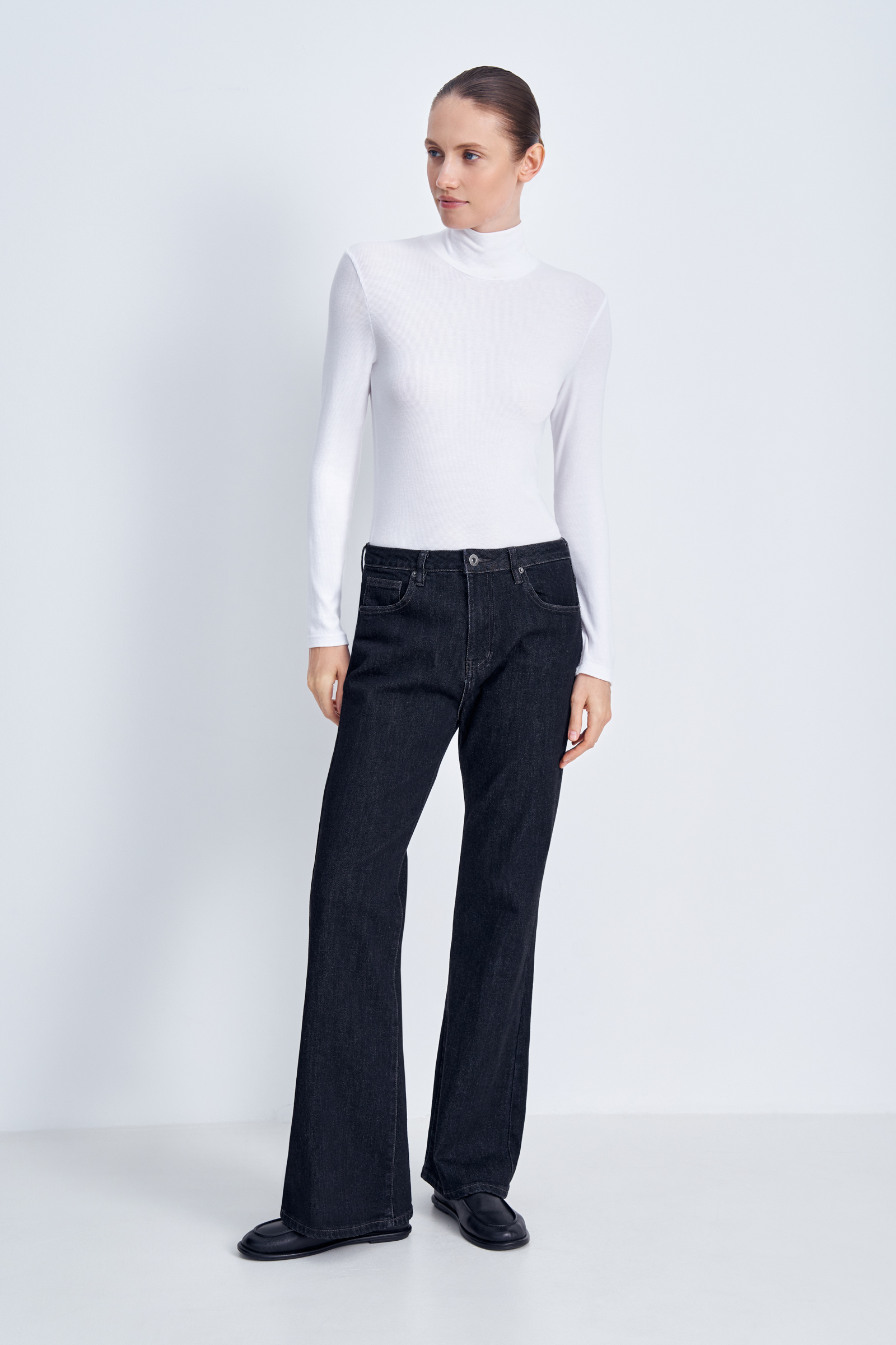 Джинсы flared fit женские