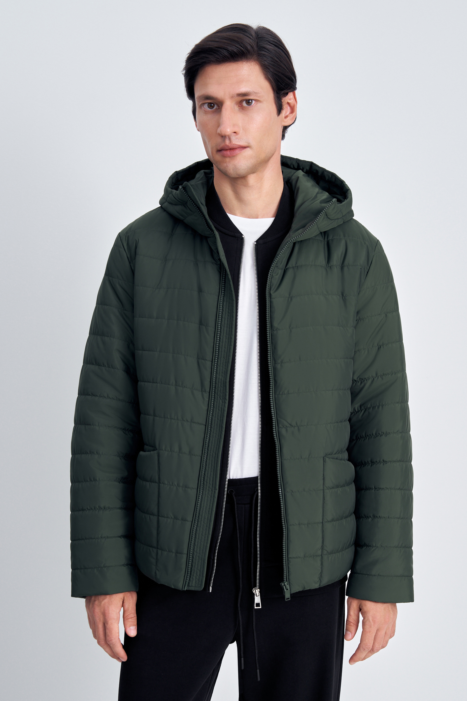 Утепленная стеганая куртка с воротником-стойкой