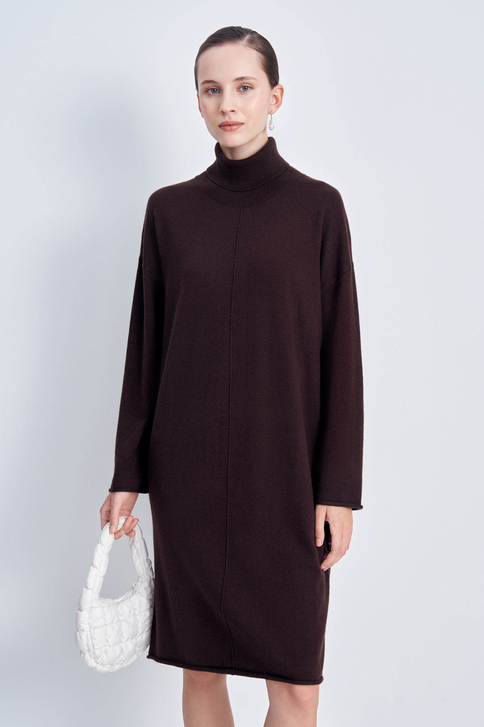 

Вязаное платье свободного кроя с воротником-стойкой, 641 java, Вязаное платье свободного кроя с воротником-стойкой