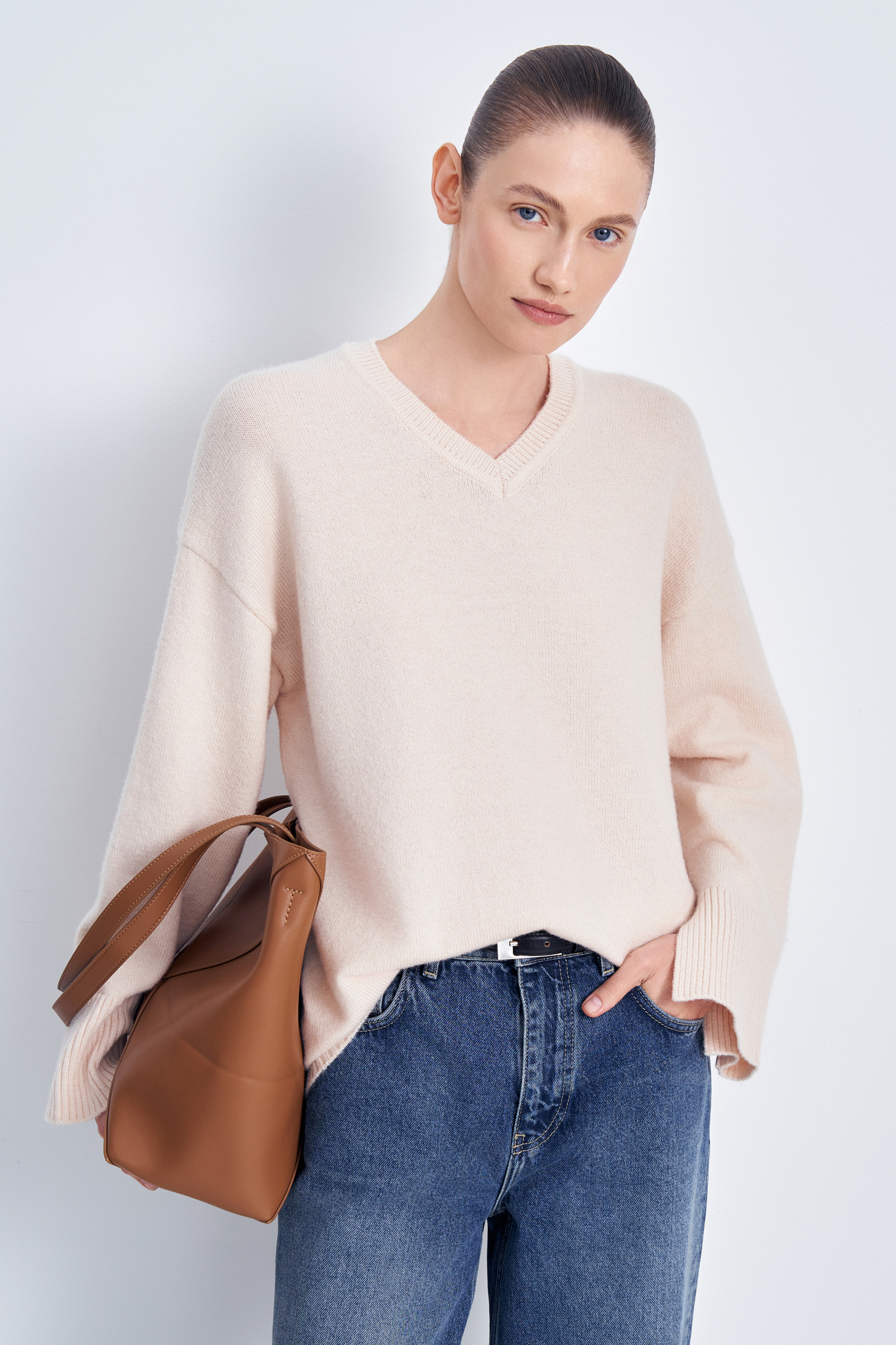 Джемпер Finn Flare с v-образной горловиной, бежевый, арт. FAE11117