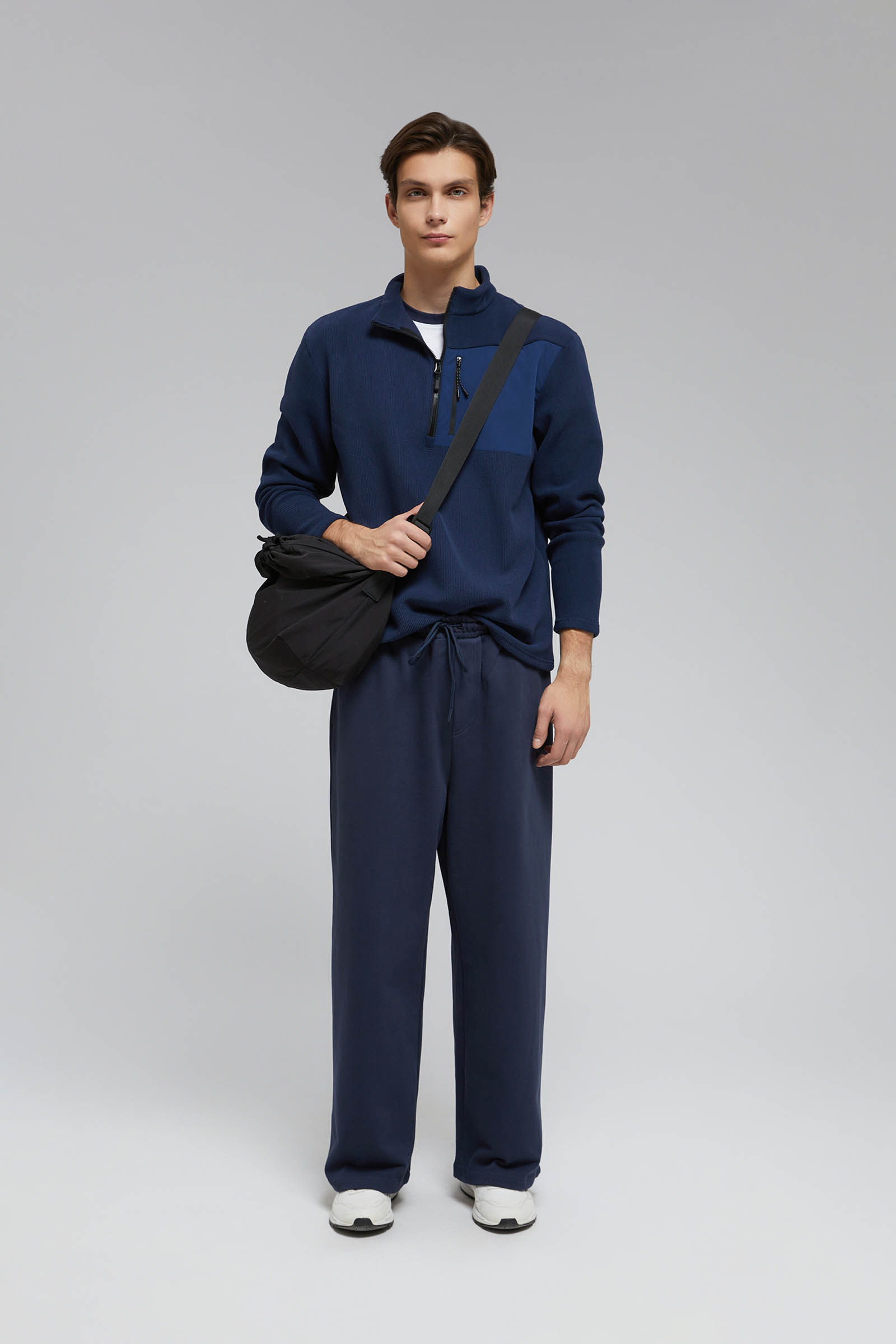 Толстовка-поло Finn Flare с накладным карманом, синий, арт. FAF22017