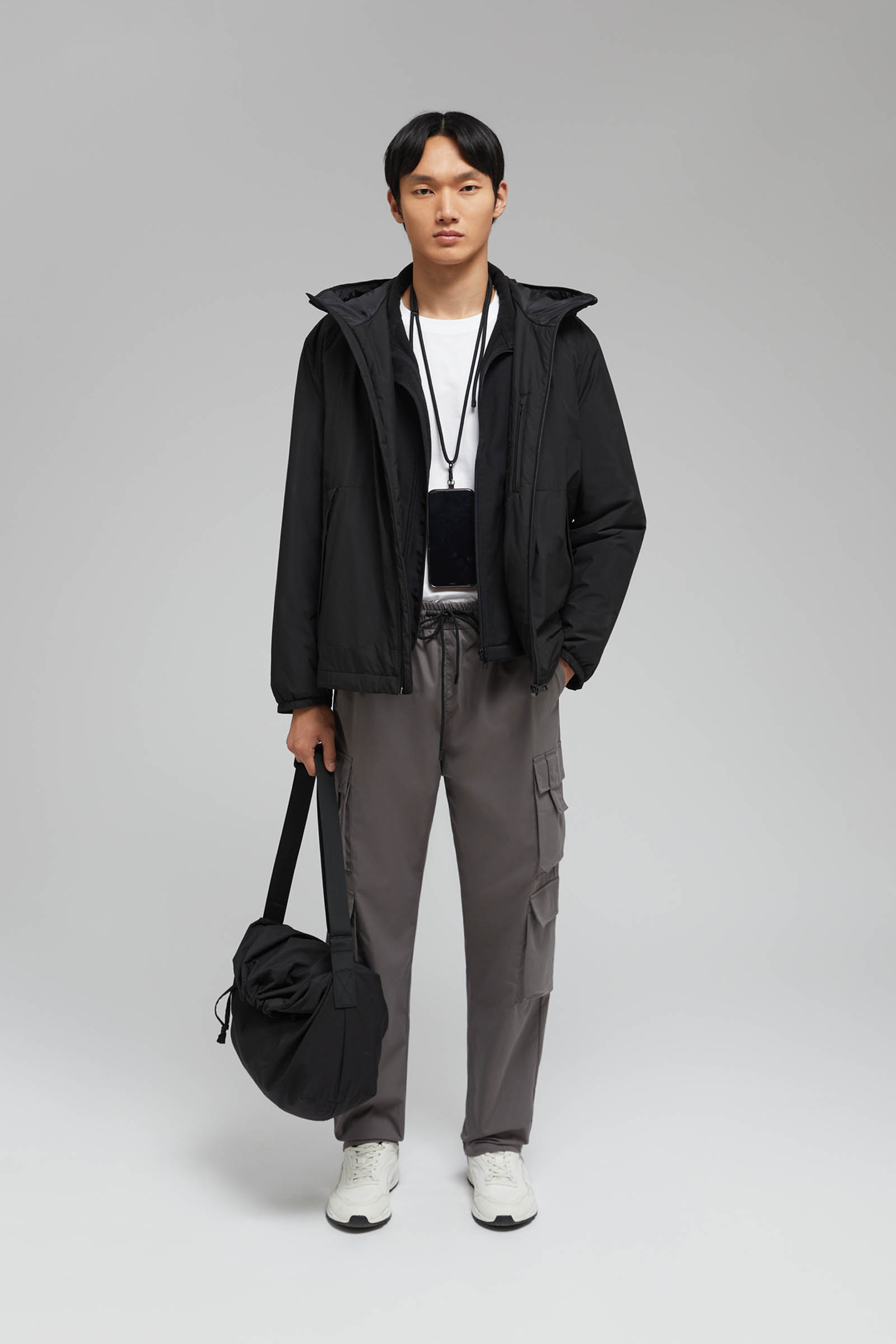 Утепленная куртка с капюшоном 9990₽