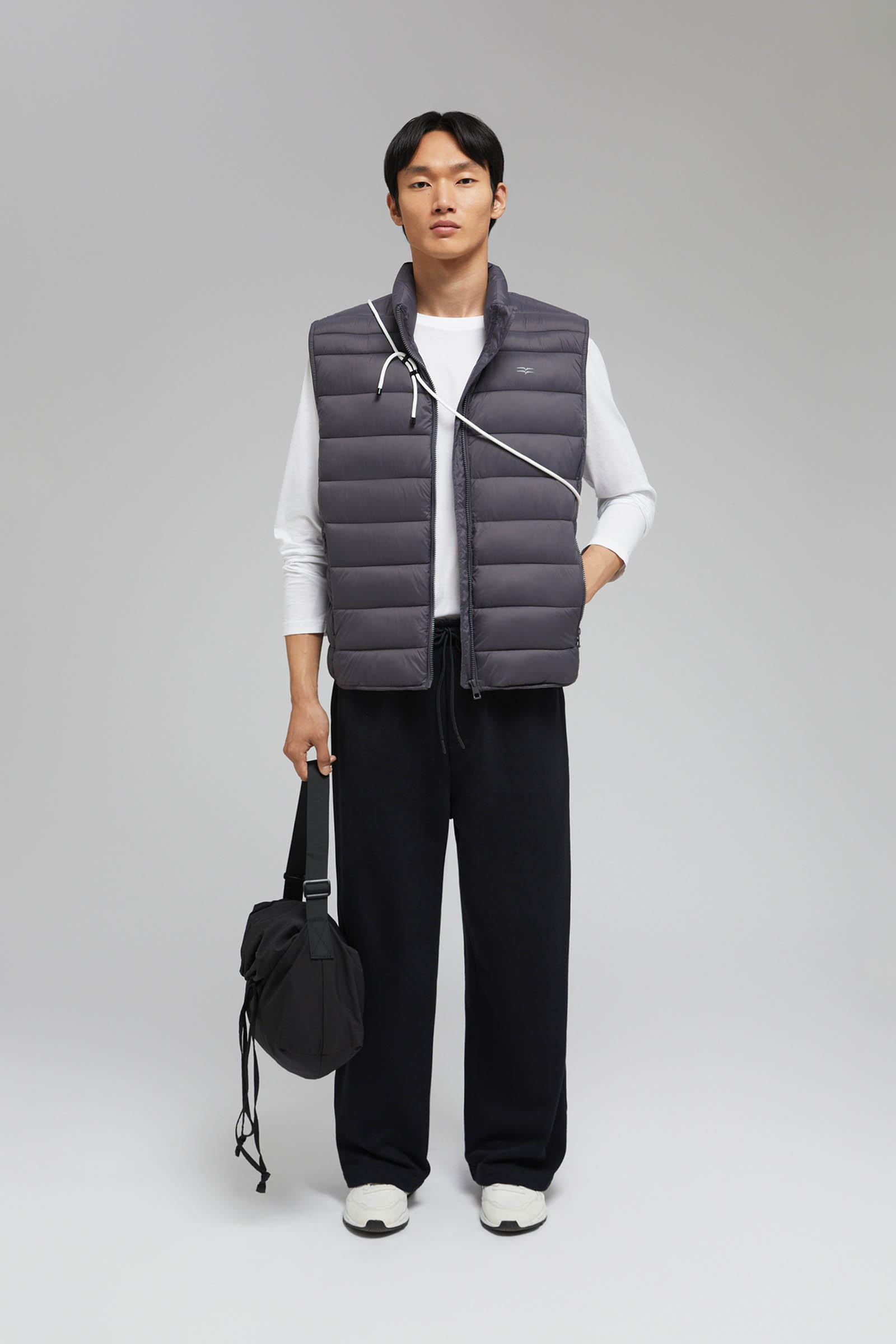 Стеганый утепленный жилет 7999₽