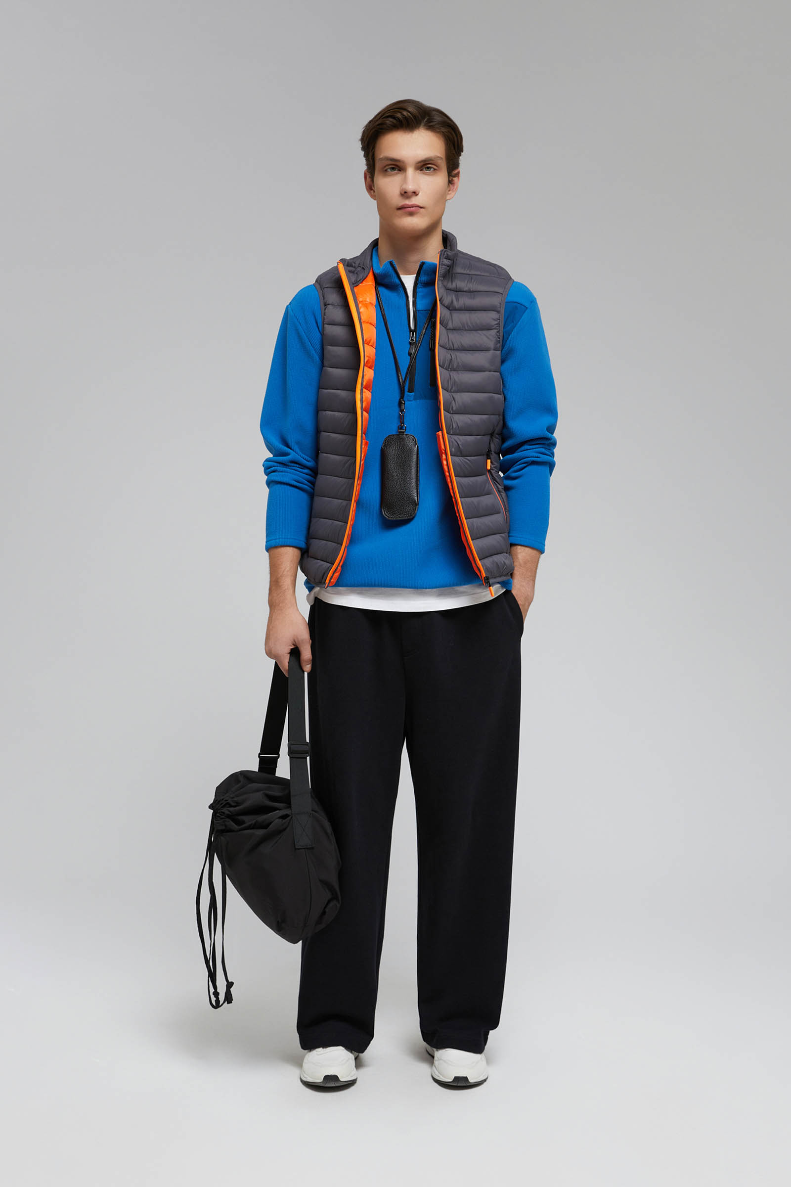 Утепленный стеганый жилет 4193₽