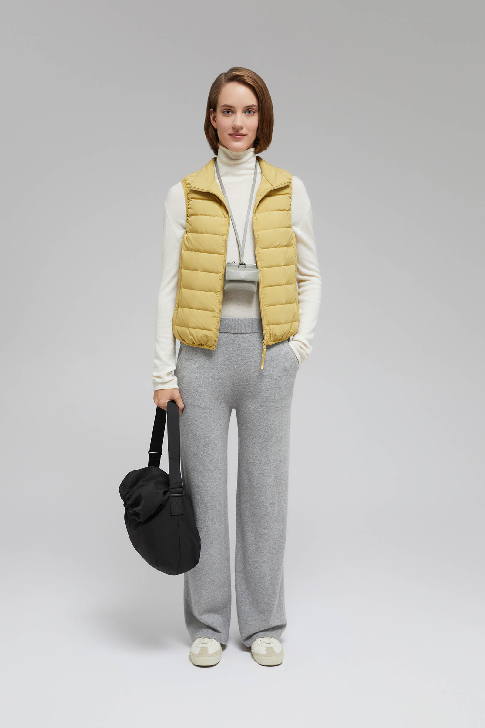 Пуховый жилет с натуральным пухом 8999₽