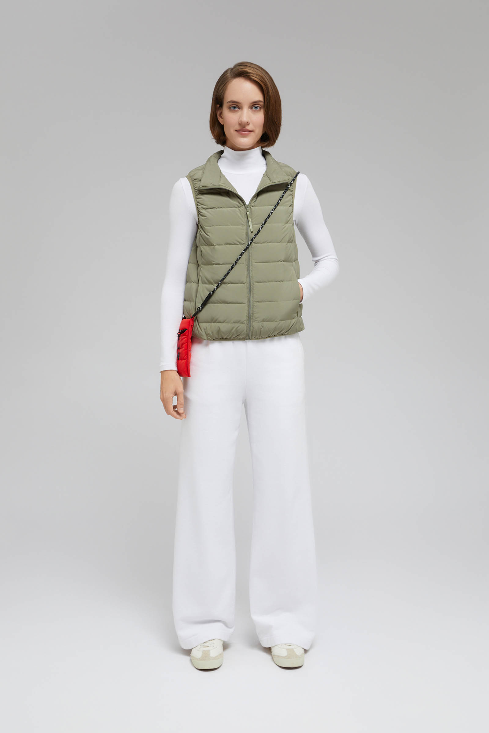 Пуховый жилет с натуральным пухом 8999₽