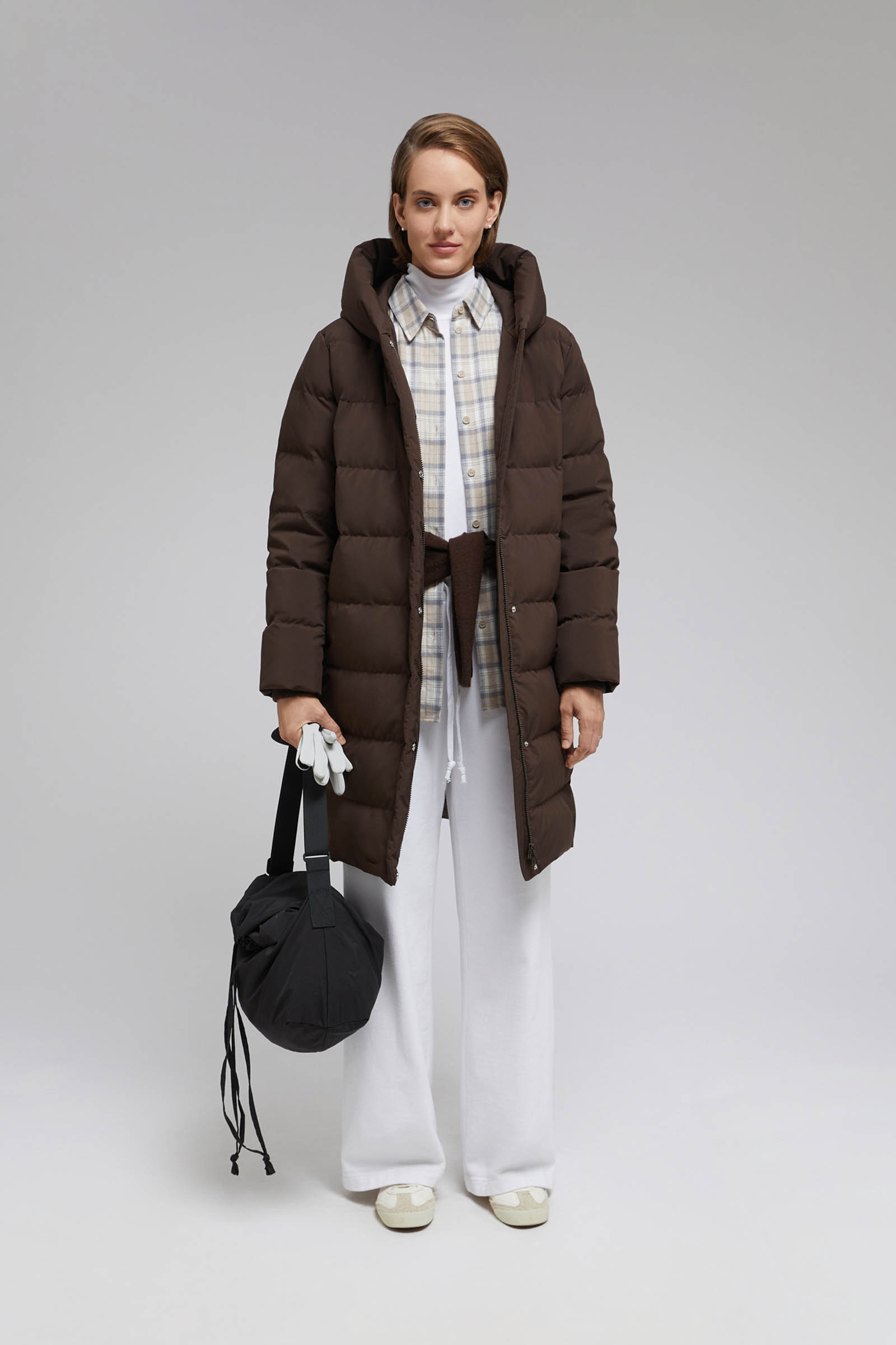 Пуховик женский Finn Flare, коричневый, арт. FAF11062