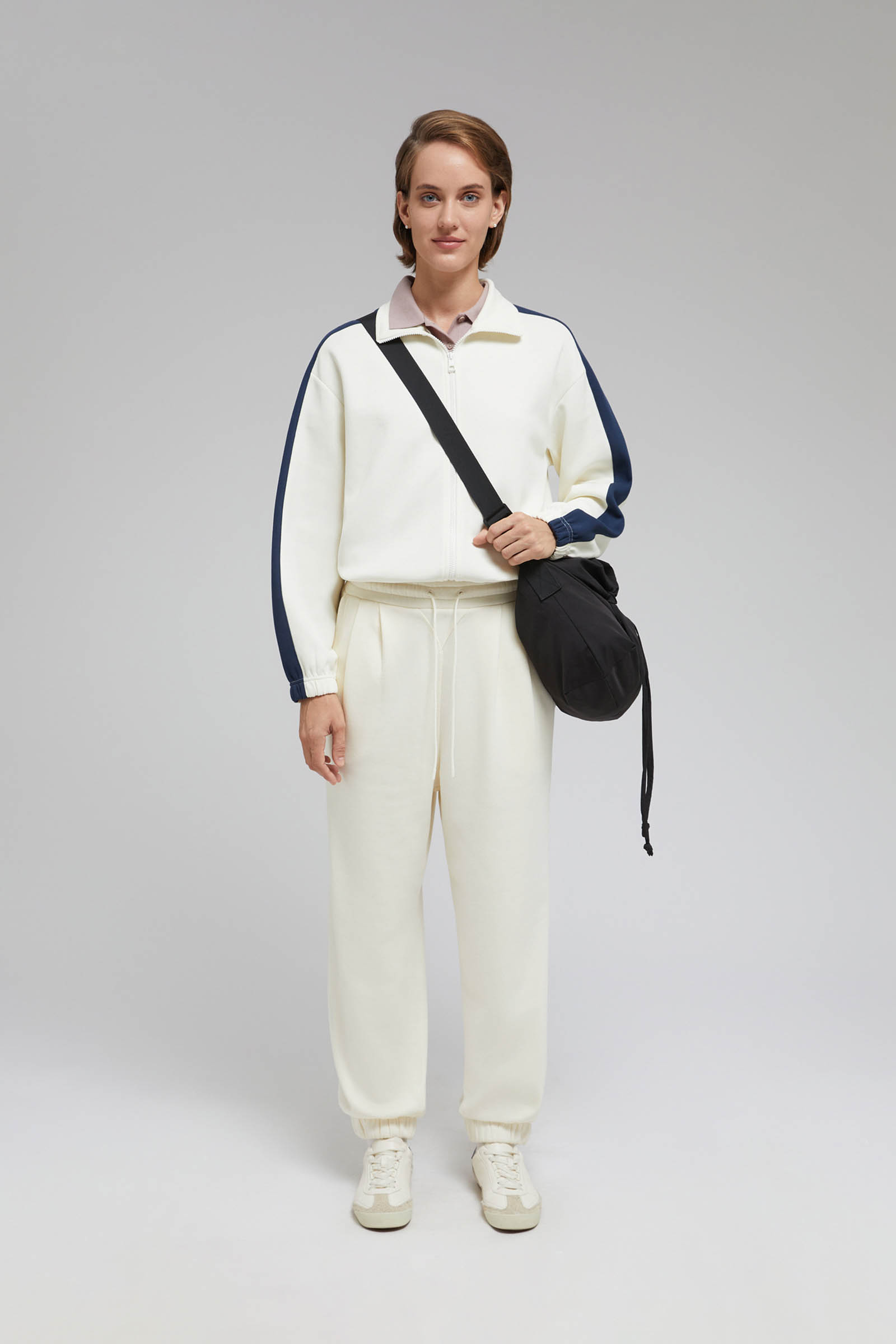 Толстовка Finn Flare с лампасами, белый, арт. FAF110140