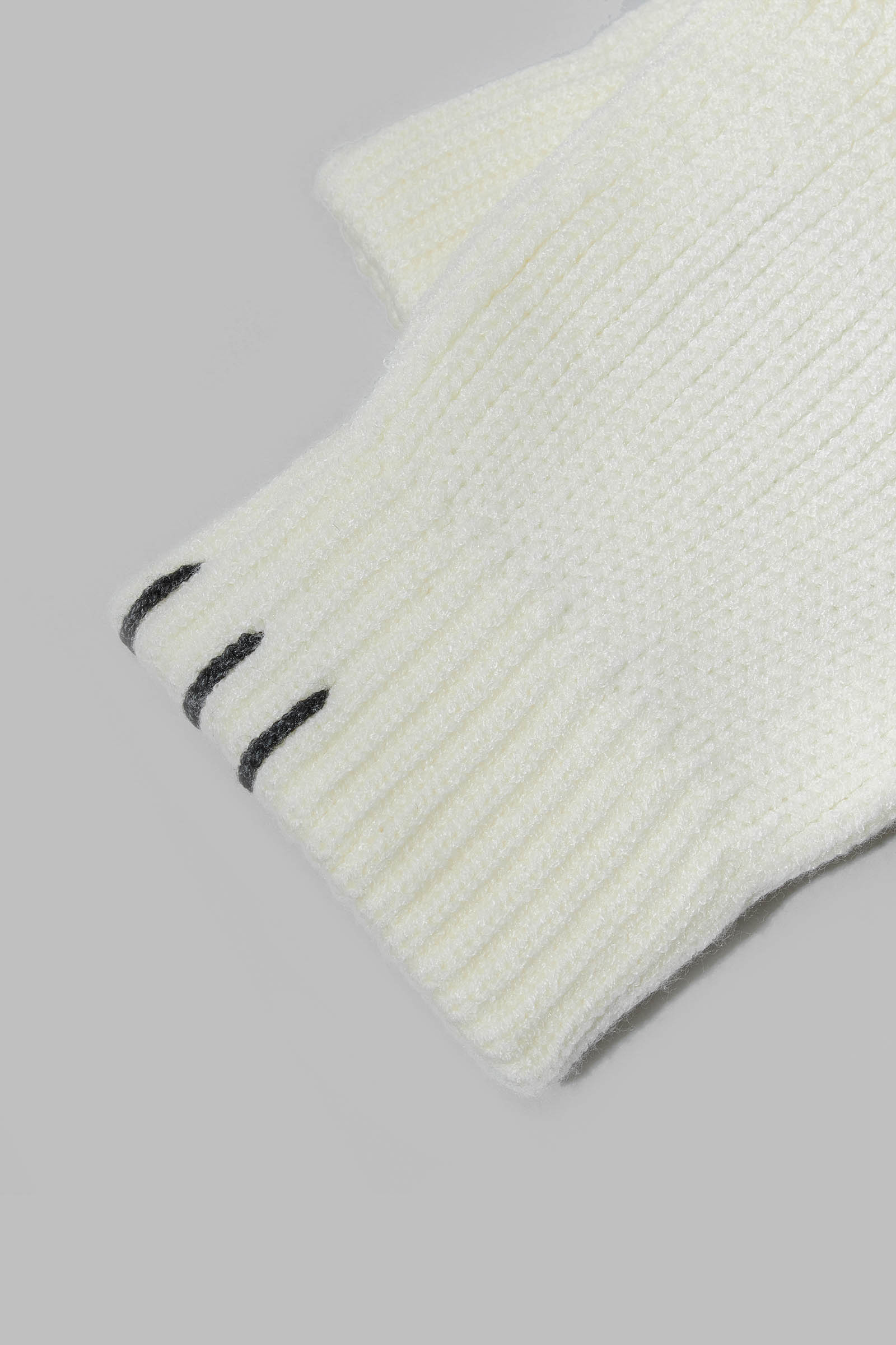 Вязаные перчатки