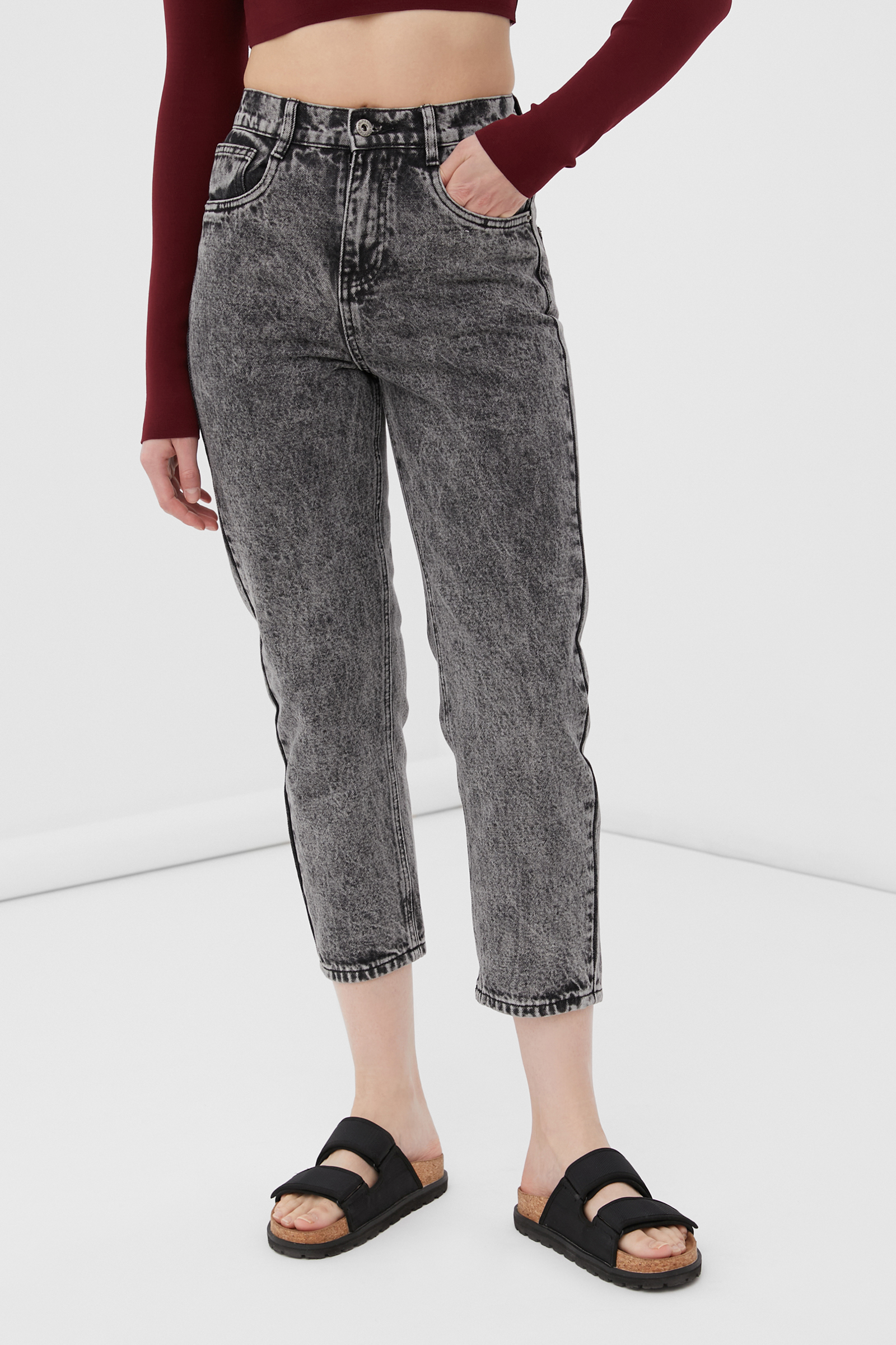 Джинсы tapered fit женские