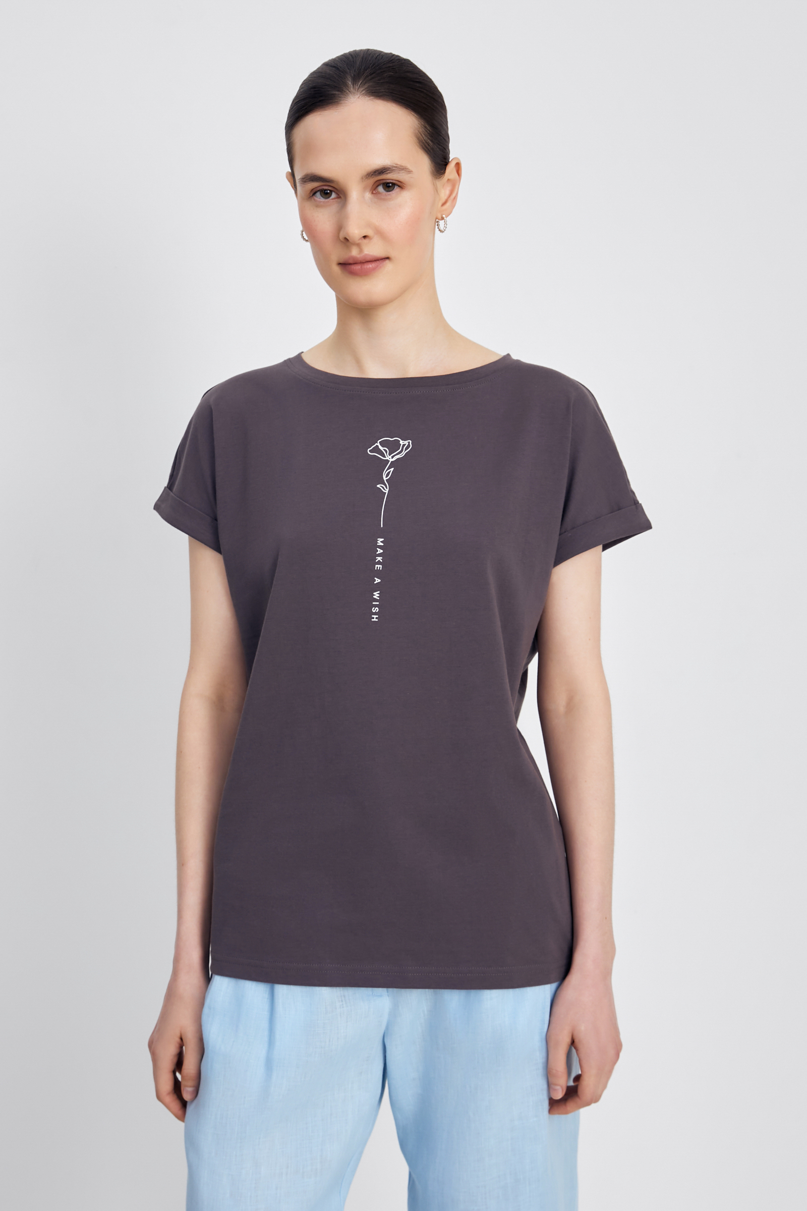 Футболка с круглым вырезом