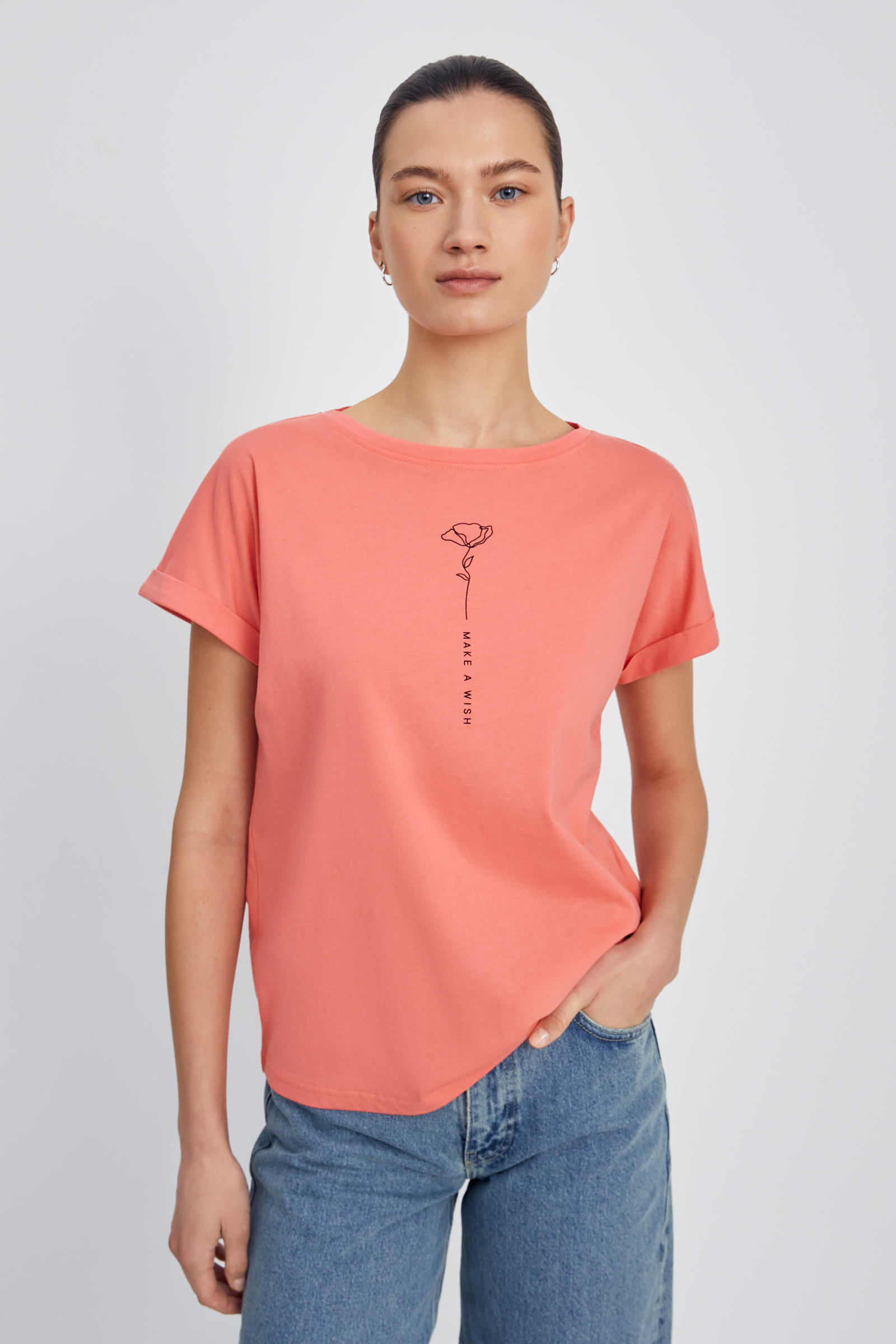 Футболка с круглым вырезом 2299₽