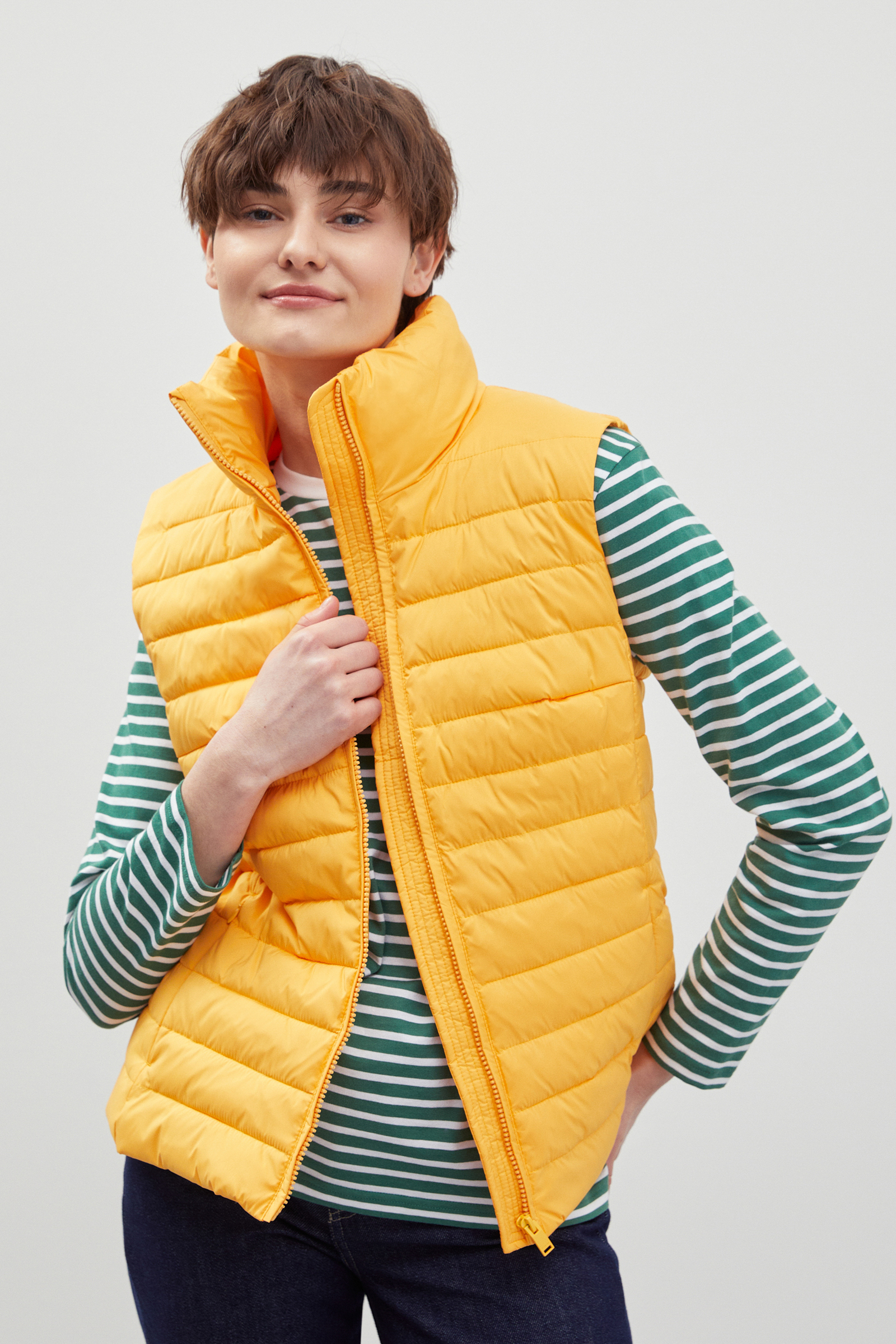 Стеганый жилет на молнии 2990₽