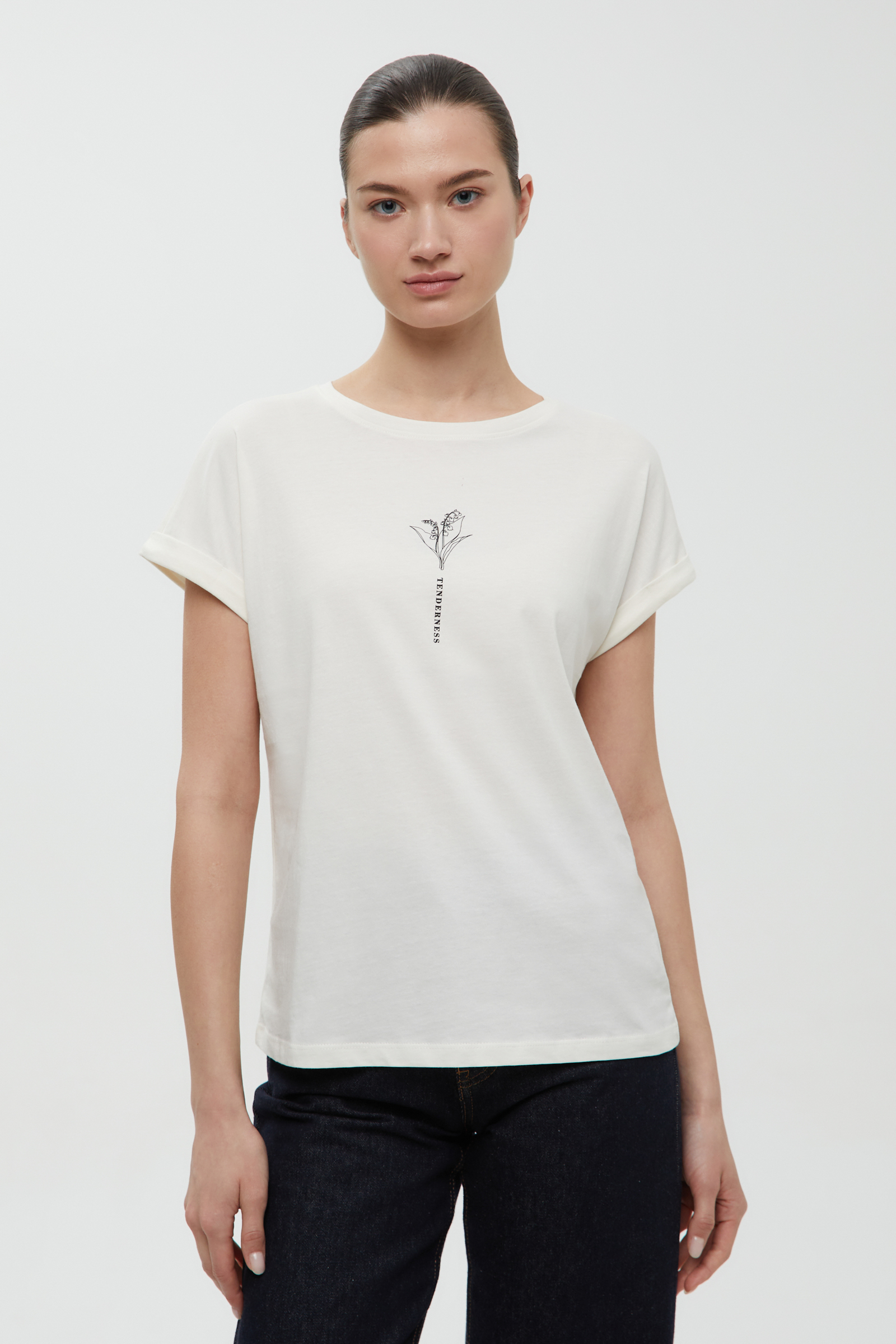 Футболка с круглым вырезом 990₽