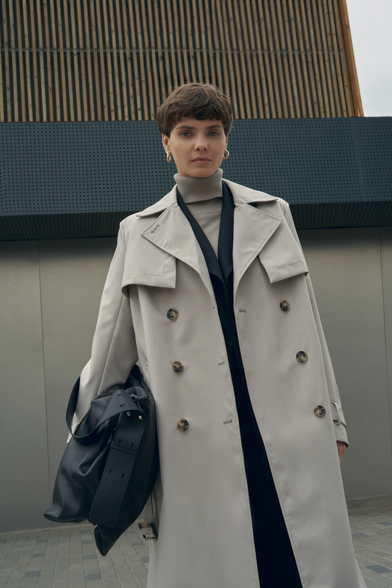 Классический тренч в длине миди 4190₽