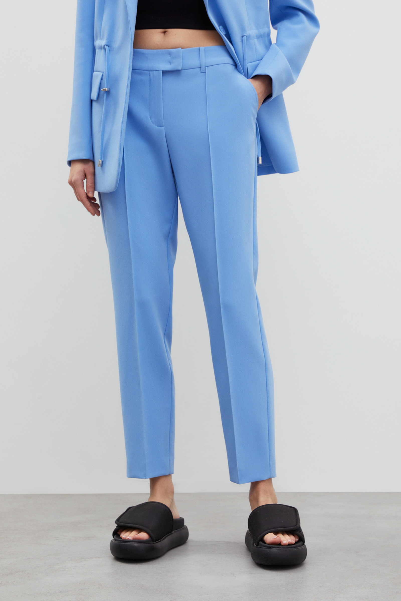 Брюки со стрелками