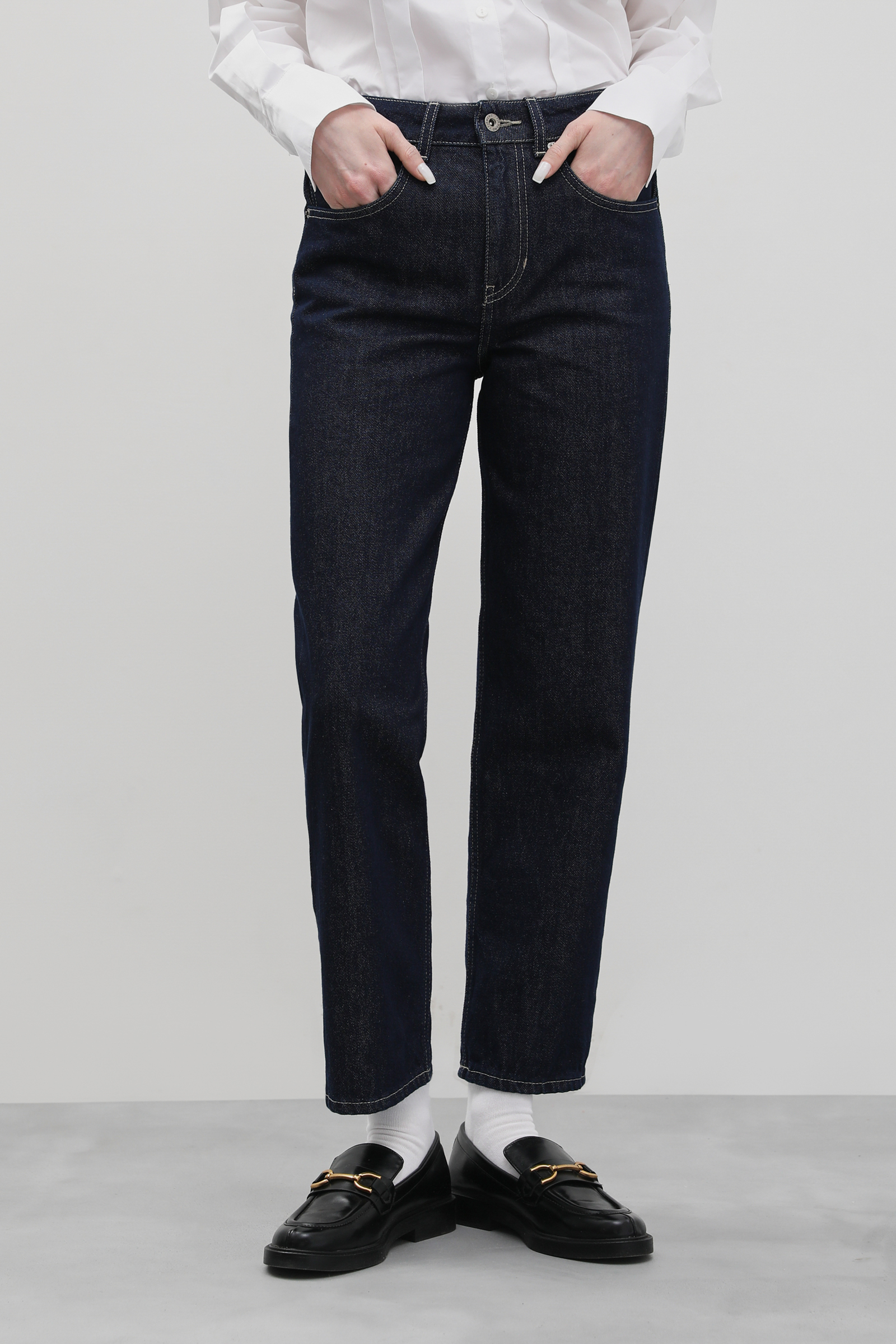 Джинсы tapered fit женские