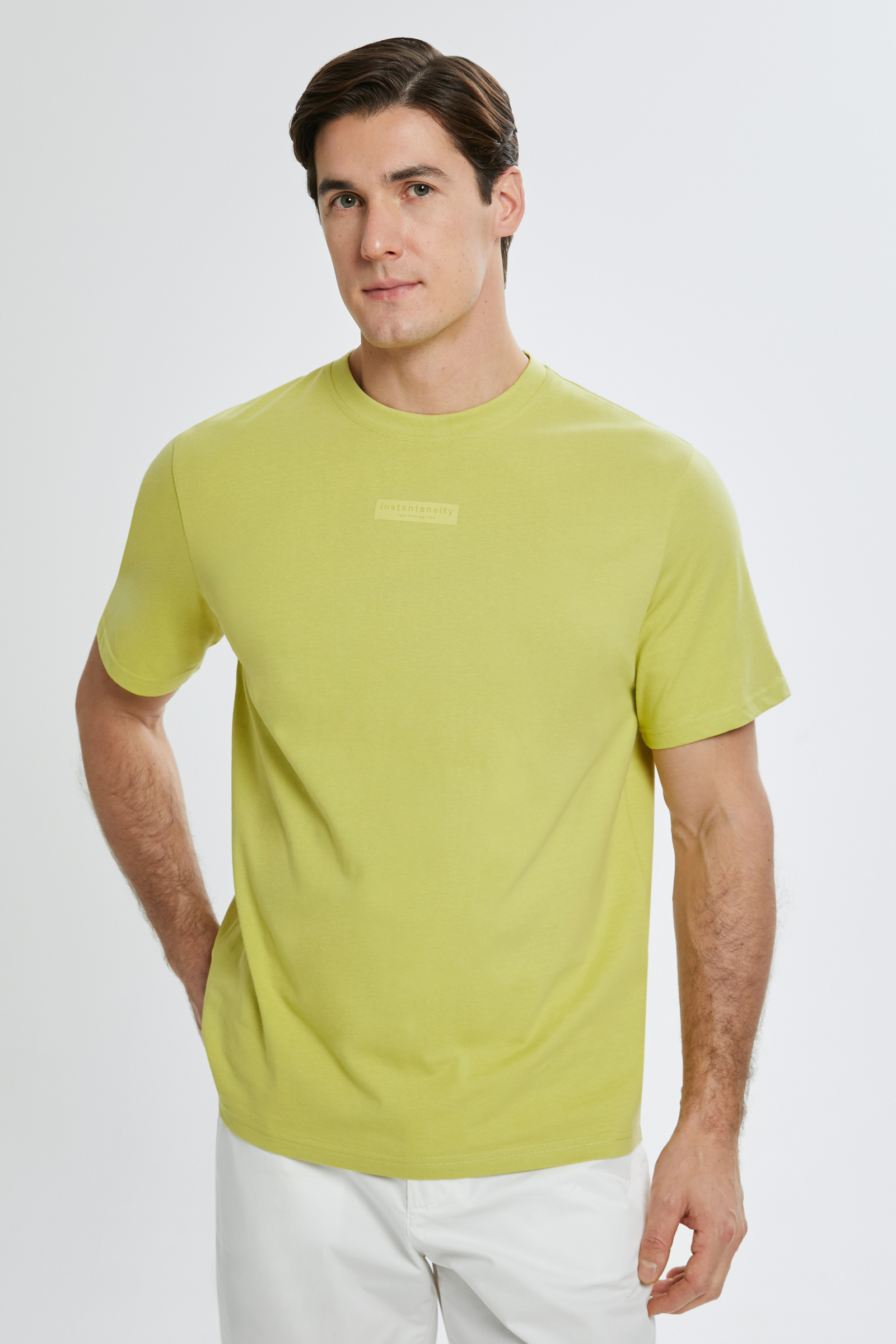 Футболка из хлопка с принтом 1990₽