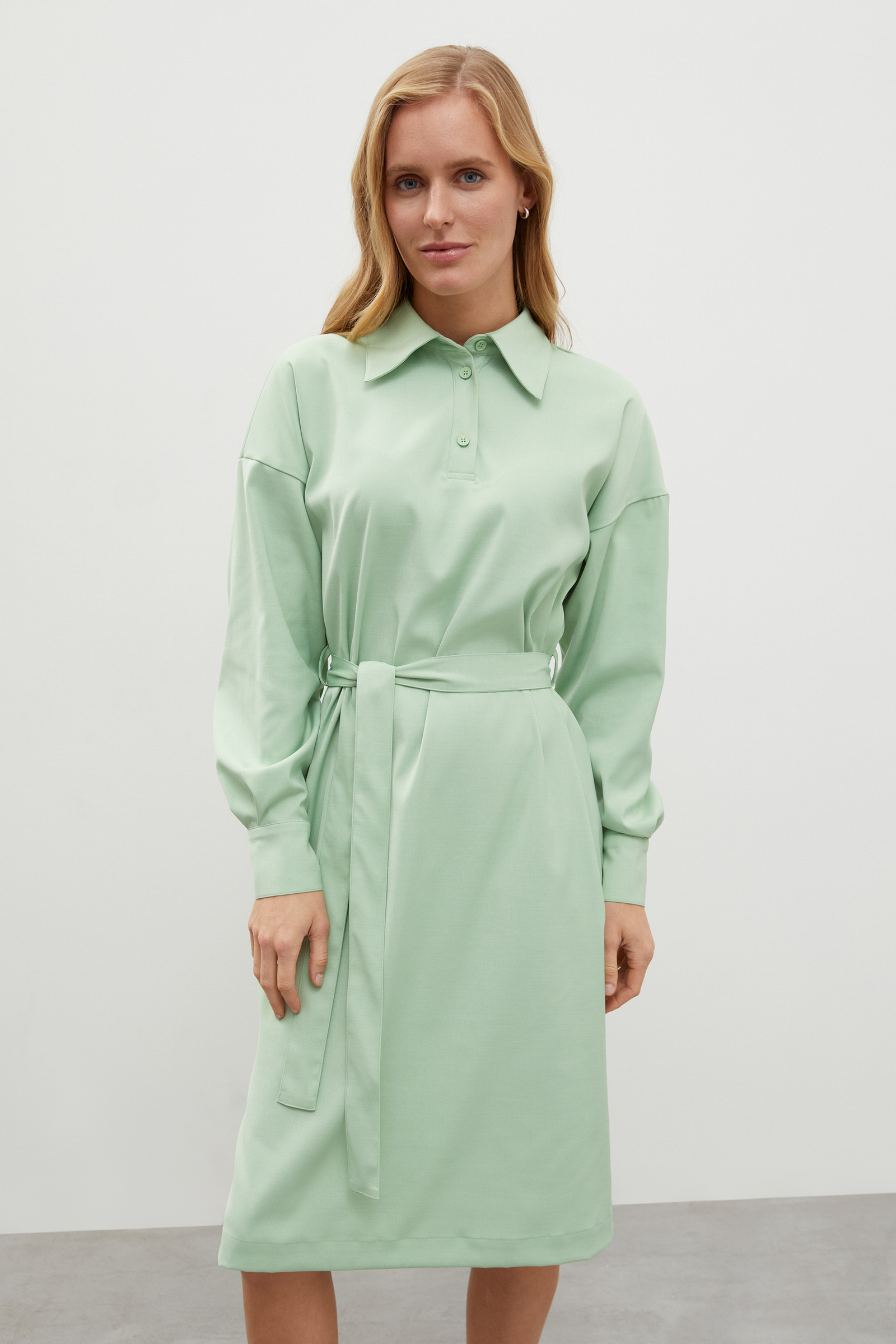 

Платье с отложным воротником и поясом, 532 hemlock, Платье с отложным воротником и поясом