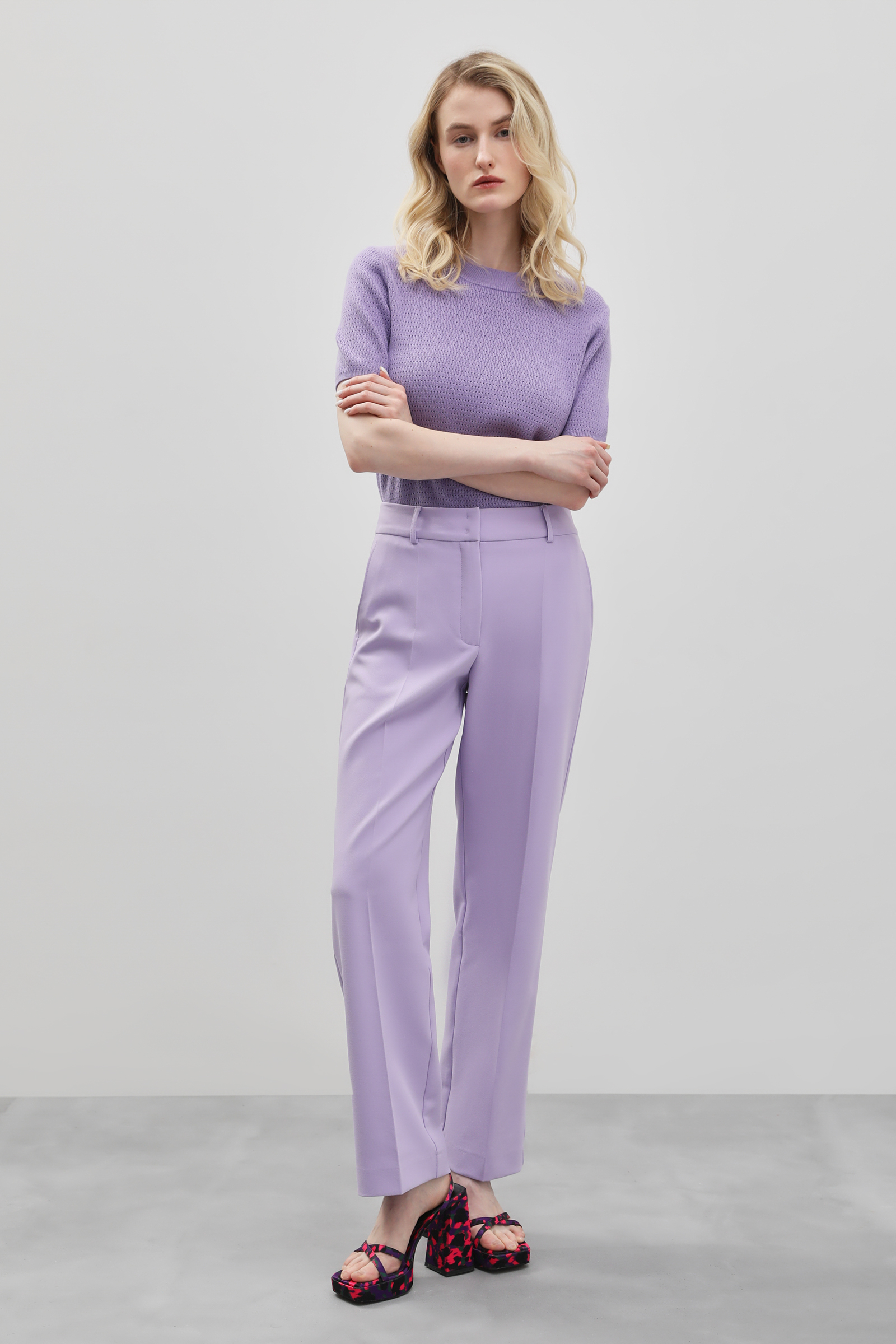 Базовые брюки со стрелками 2490₽